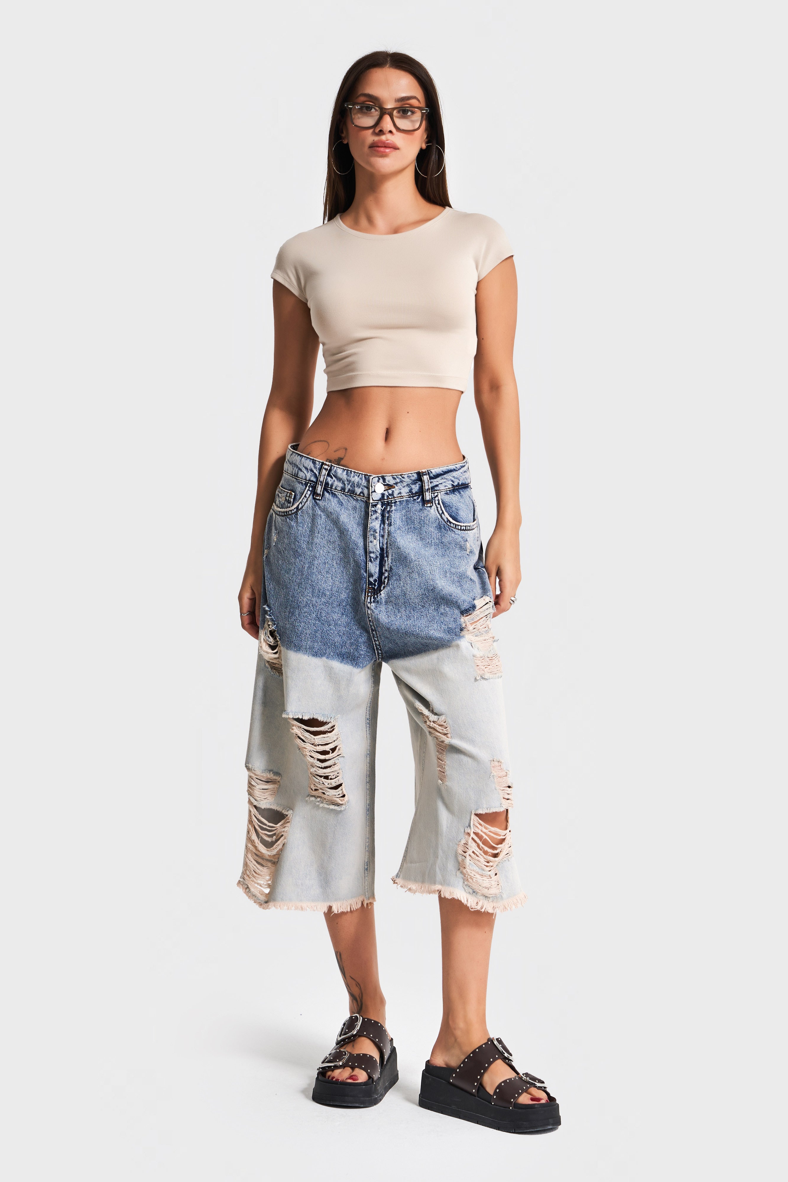Kadın Kot Rengi Çift Renk Yırtık Detaylı Maxi Boy %100 Koton Tasarım Denim Bermuda Şort