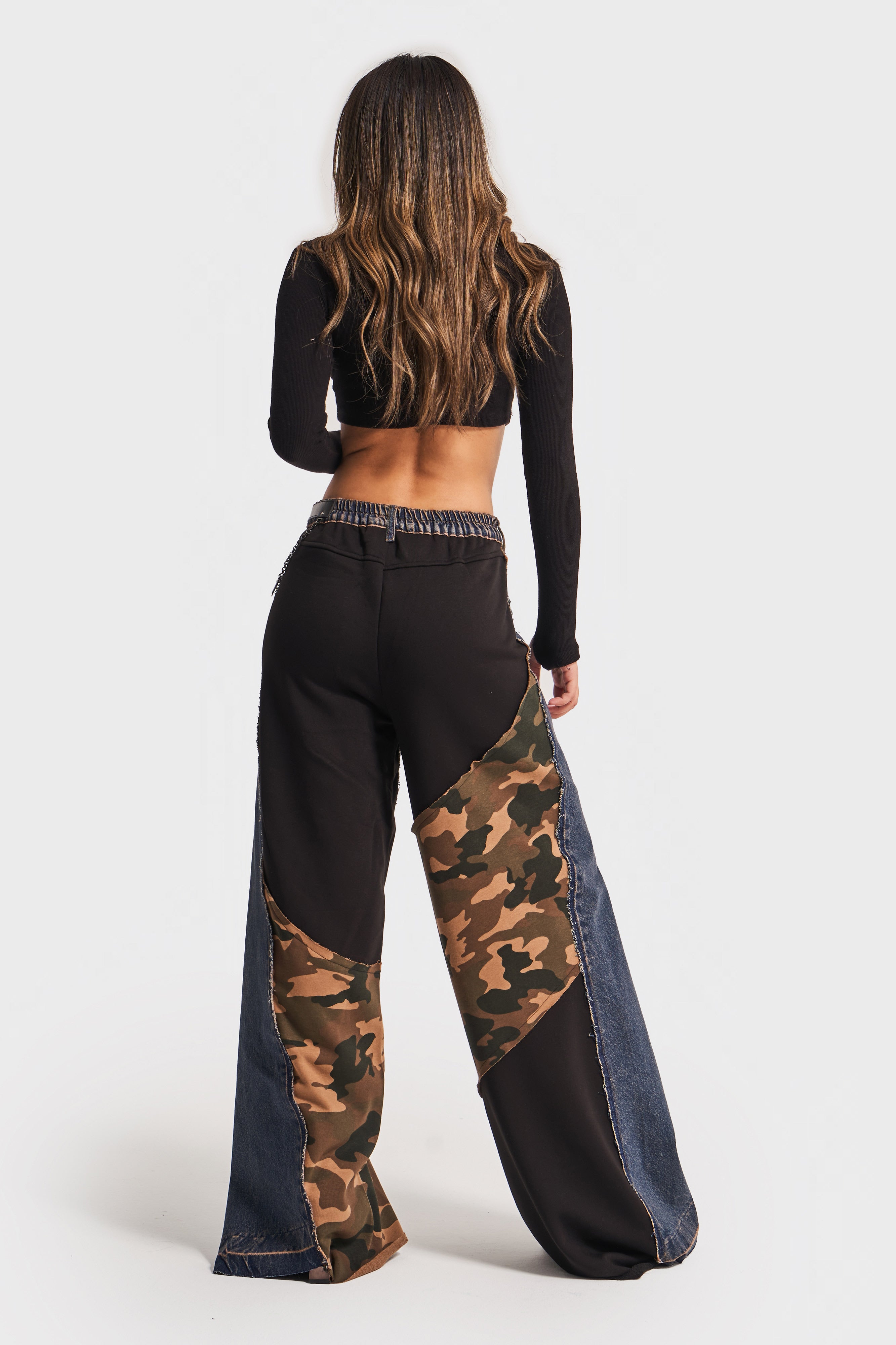 Women's Denim Color Camouflage Knitted Fabric Blend Belted Palazzo Fit Design Denim