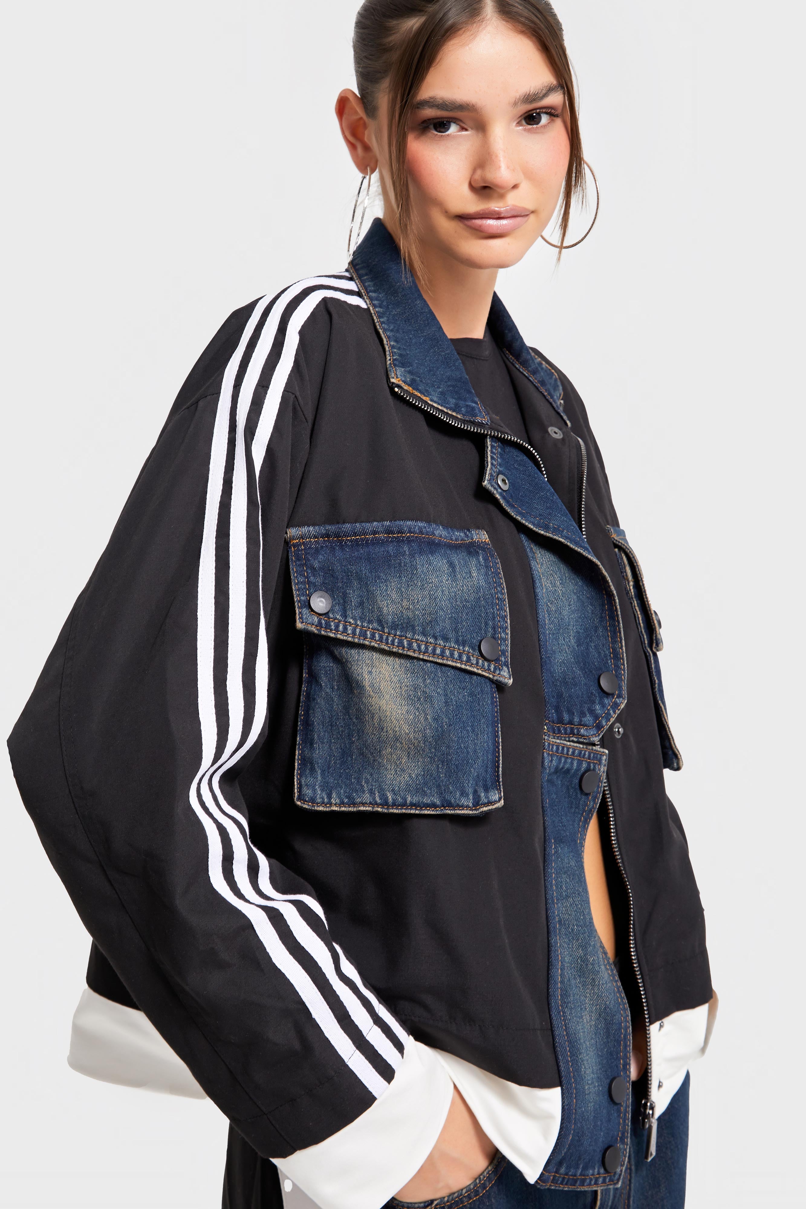 Kadın Kot Rengi Parçalı Kumaş Şerit Detaylı Bol Kesim Özel Tasarım Denim Ceket