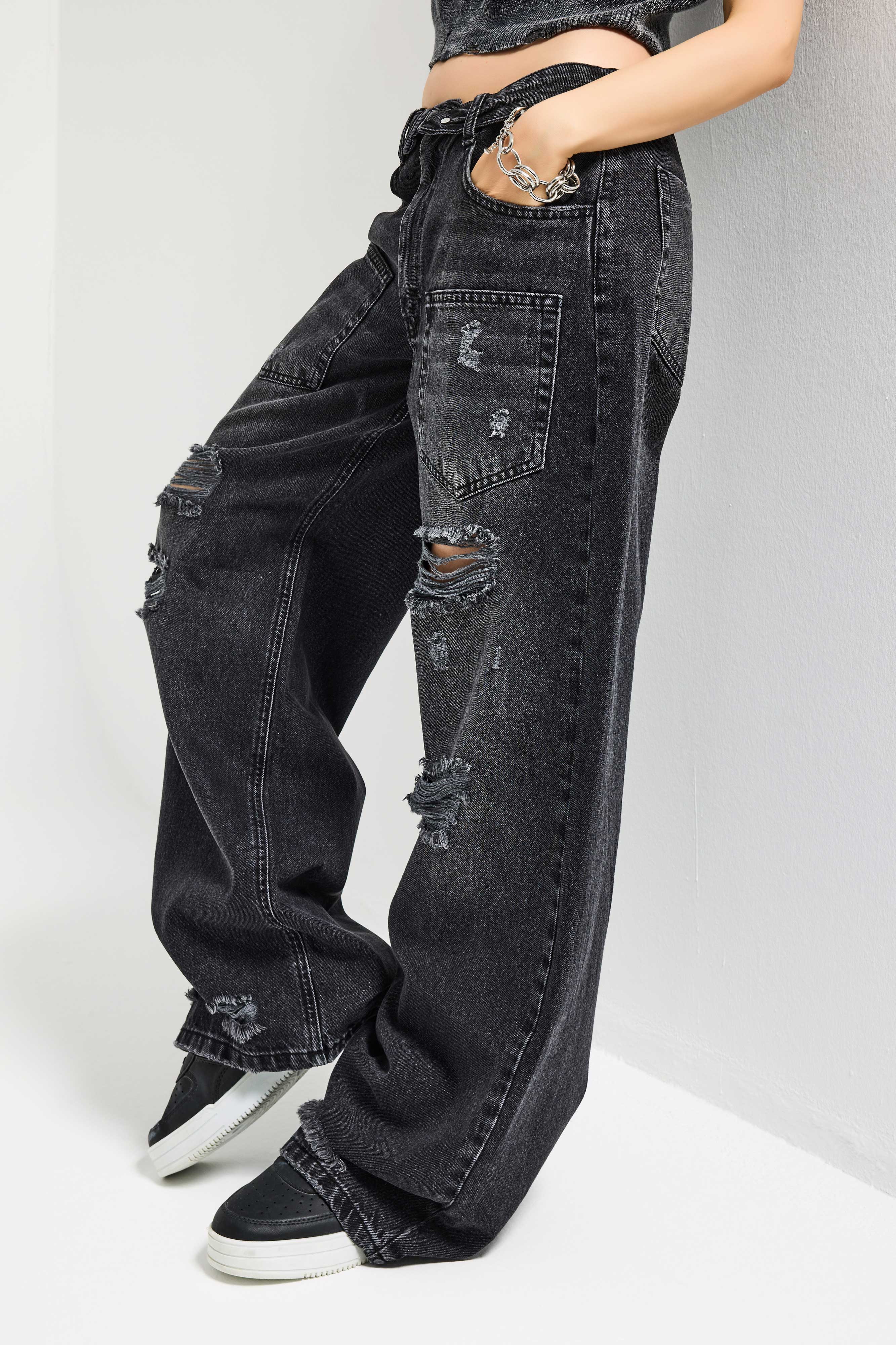 Kadın Koyu Füme 10s6-1 Süper Baggy Kemer ve Yırtık Detaylı Özel Tasarım Denim Jean