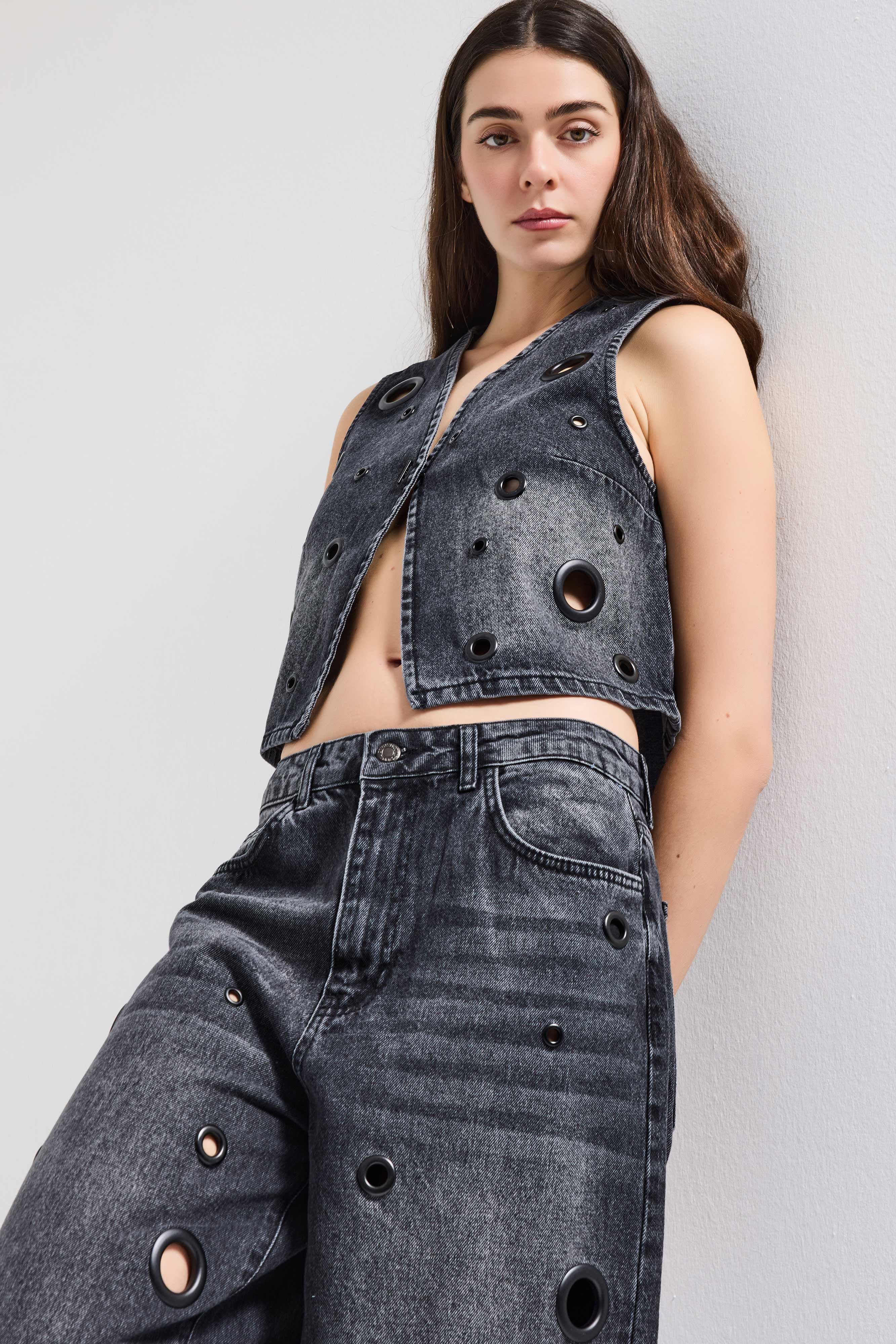 Kadın Koyu Füme 2s6-1 Crop Fit Kuş Gözlü Tasarım Denim Yelek