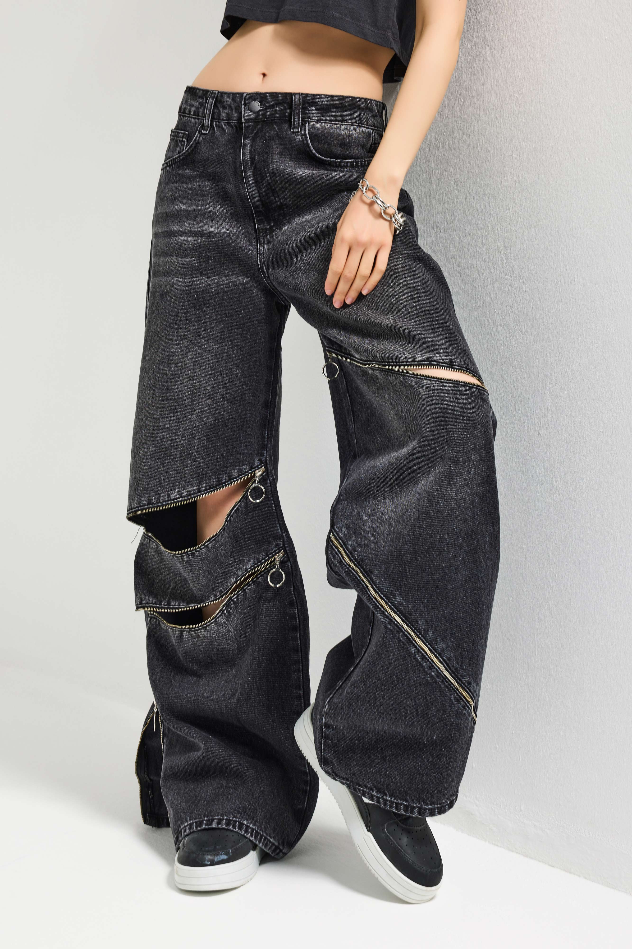 Kadın Koyu Füme 2s6-1 Süper Baggy Fit Fermuar Detaylı Özel Tasarım Denim Jean