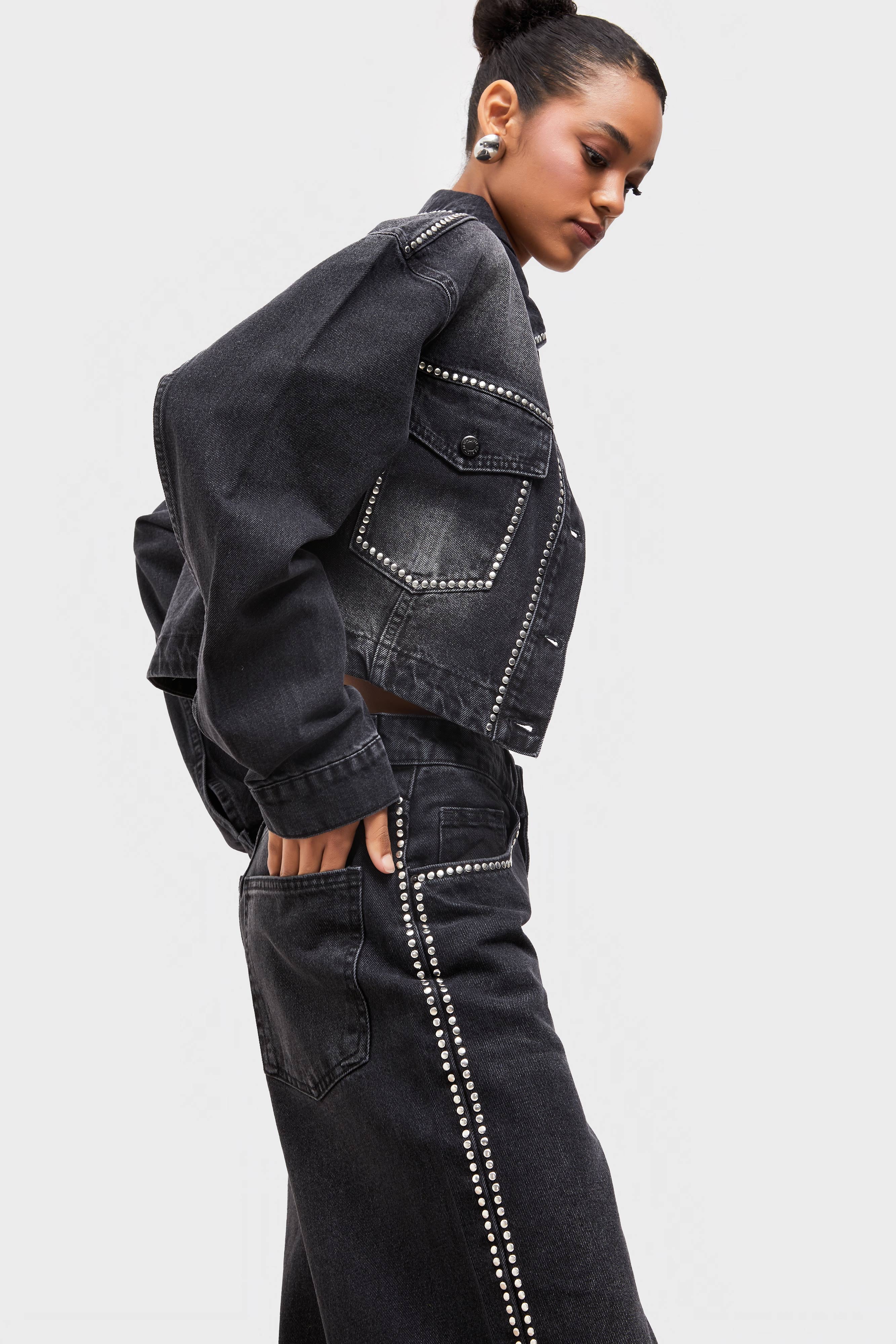 Women's Dark Smoke 2w41 Color Drop Detailed Design Denim Crop Jacket