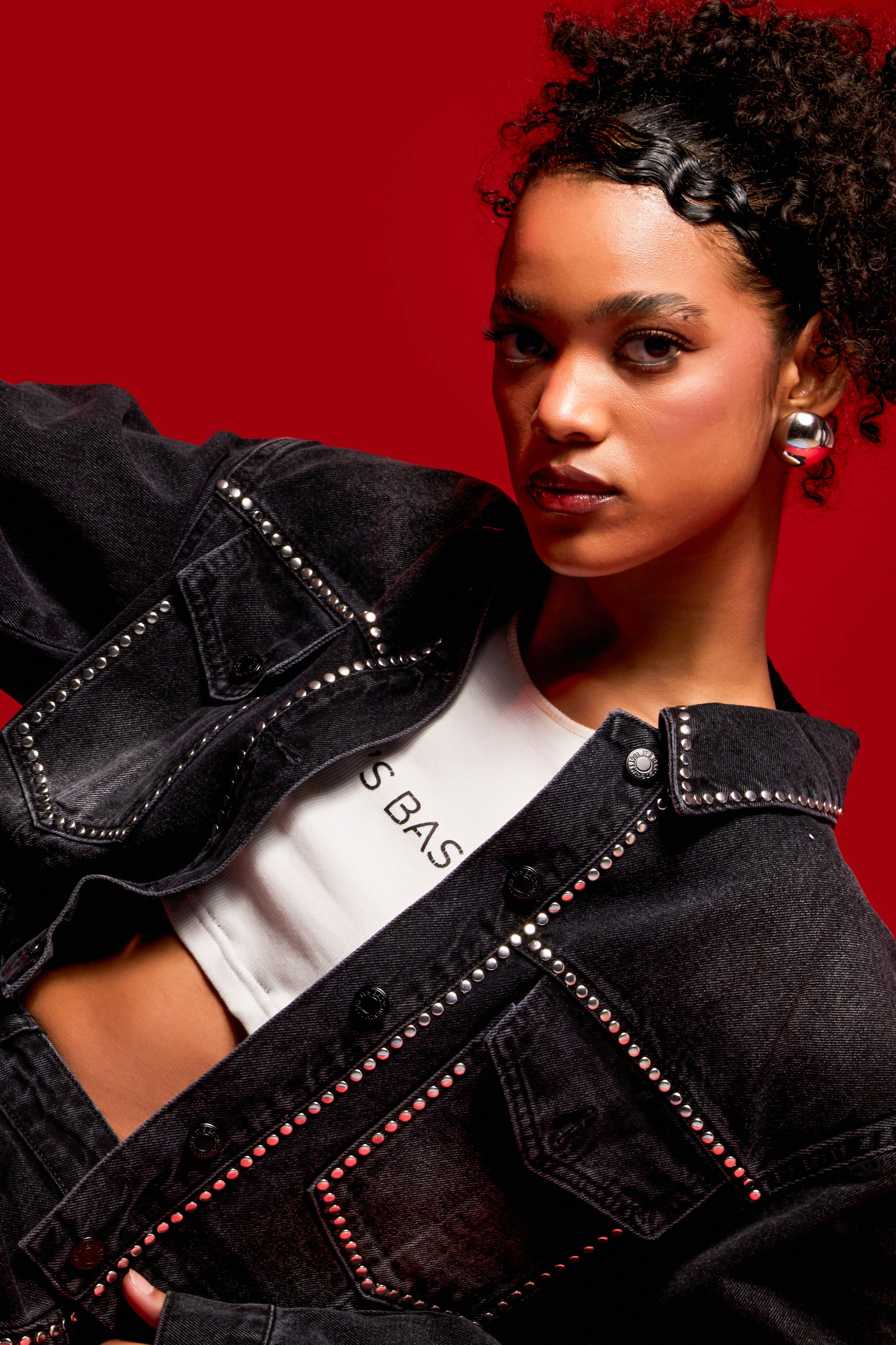 Women's Dark Smoke 2w41 Color Drop Detailed Design Denim Crop Jacket