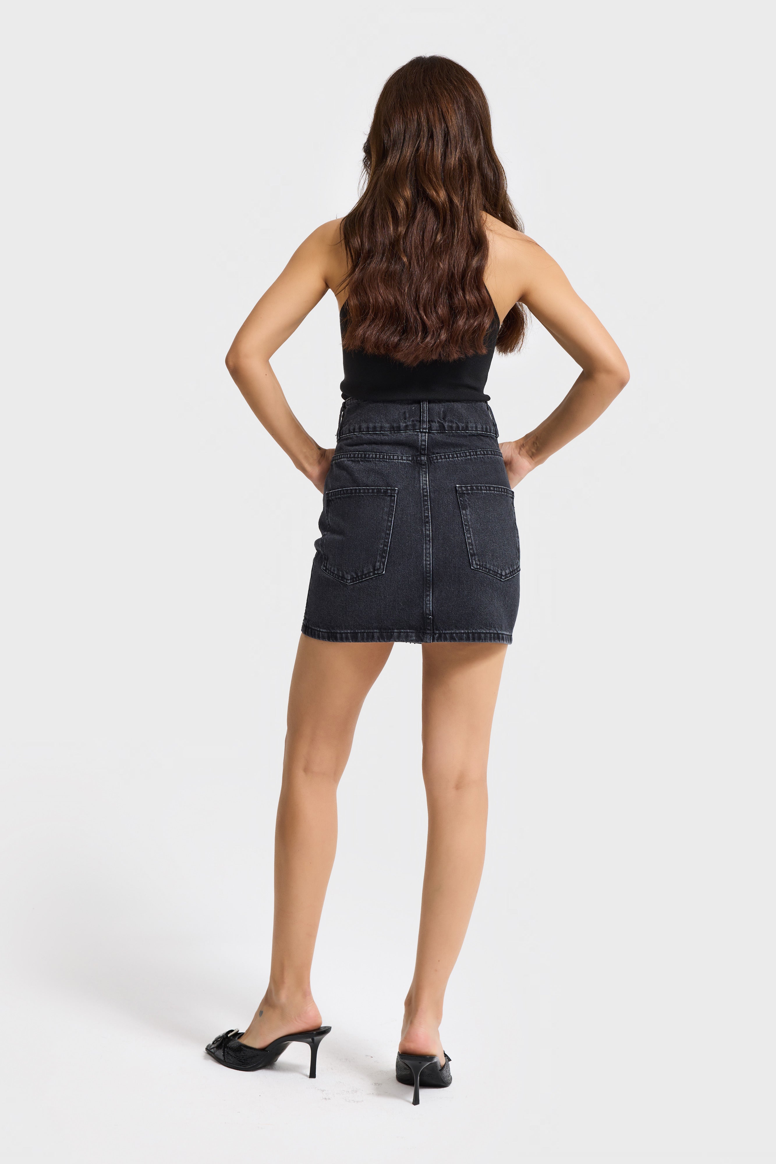 Kadın Koyu Füme Renk 1w5-1 Straight Fit Parlak Taşlı %100 Koton Tasarım Mini Denim Etek
