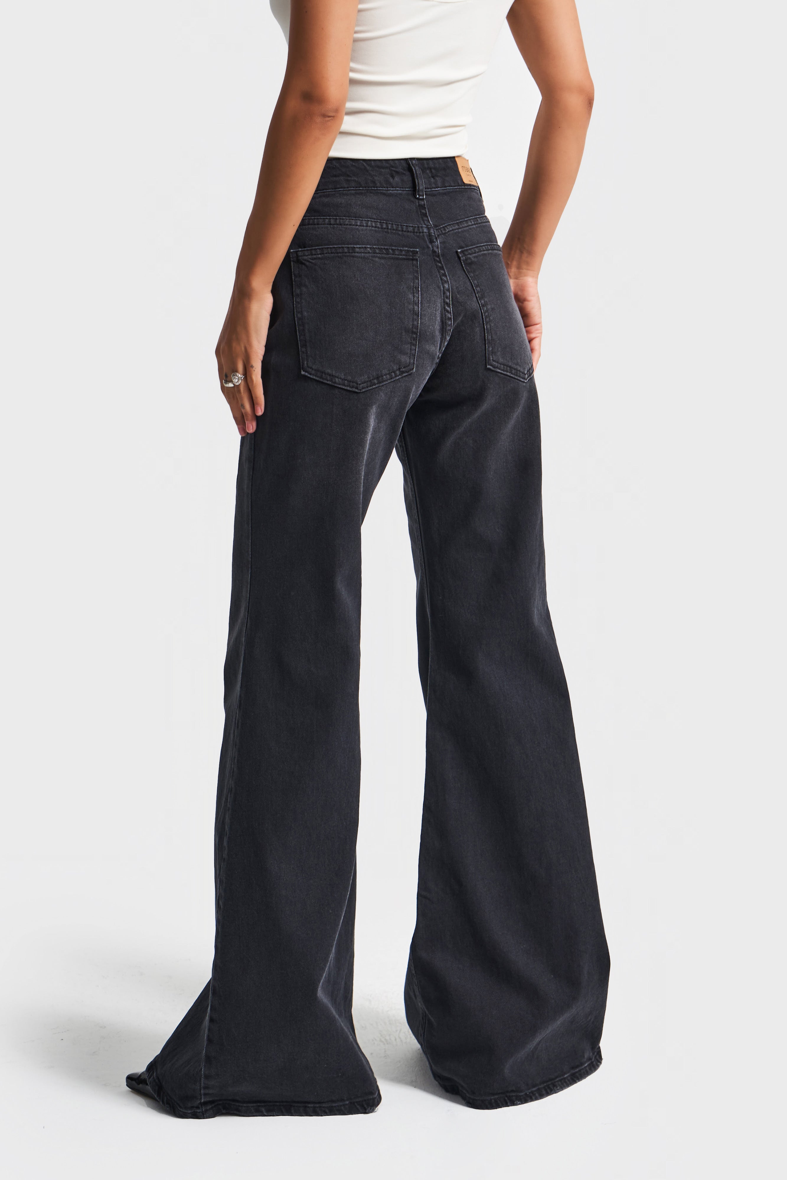 Kadın Koyu Füme Renk 2w5-1 Flare Fit Komfort Kumaş İç Boy 83cm Denim Jean