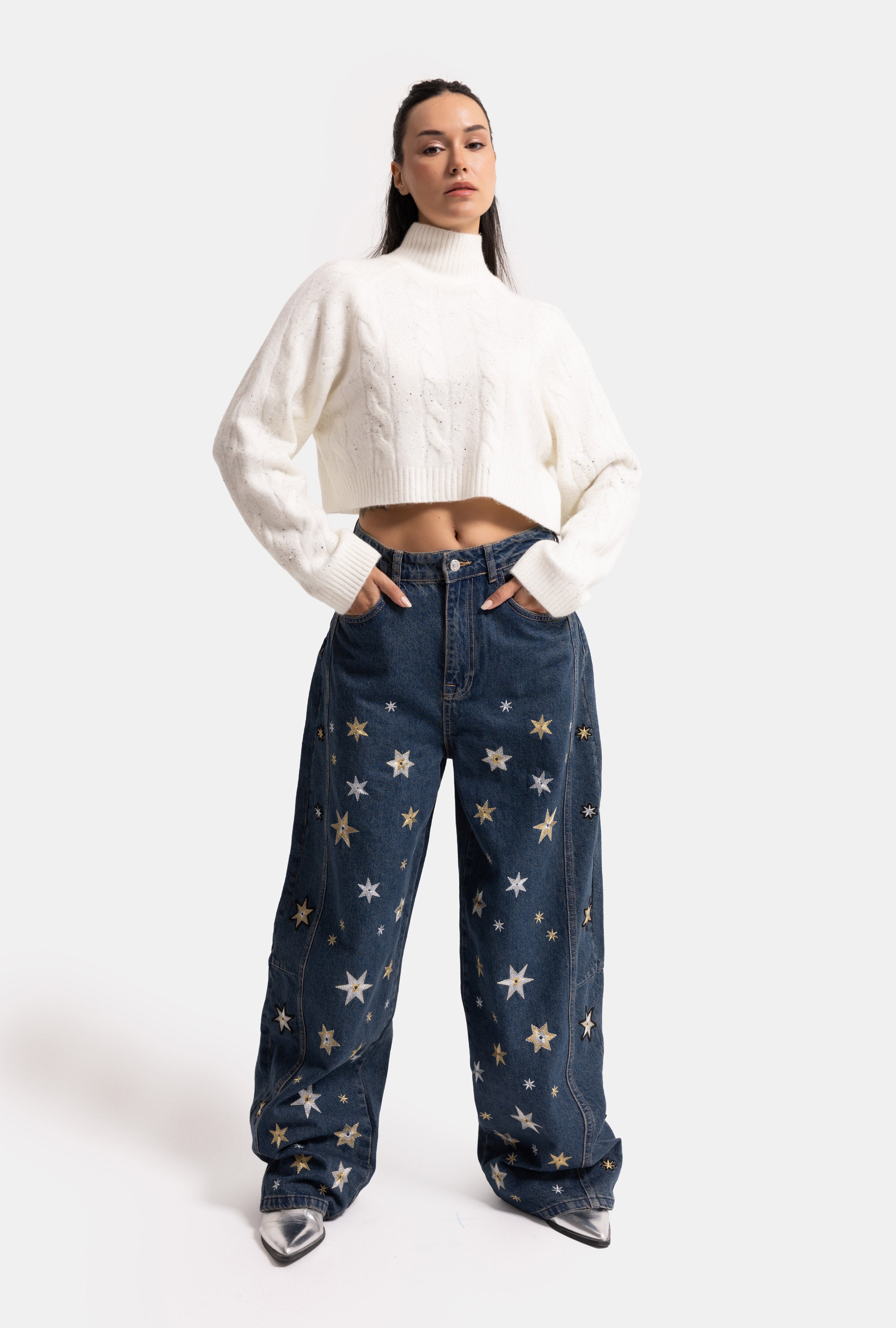 Kadın Koyu Kot 1w6-8 Mega Baggy Yıldız Nakış Detaylı Özel Tasarım Denim Jean