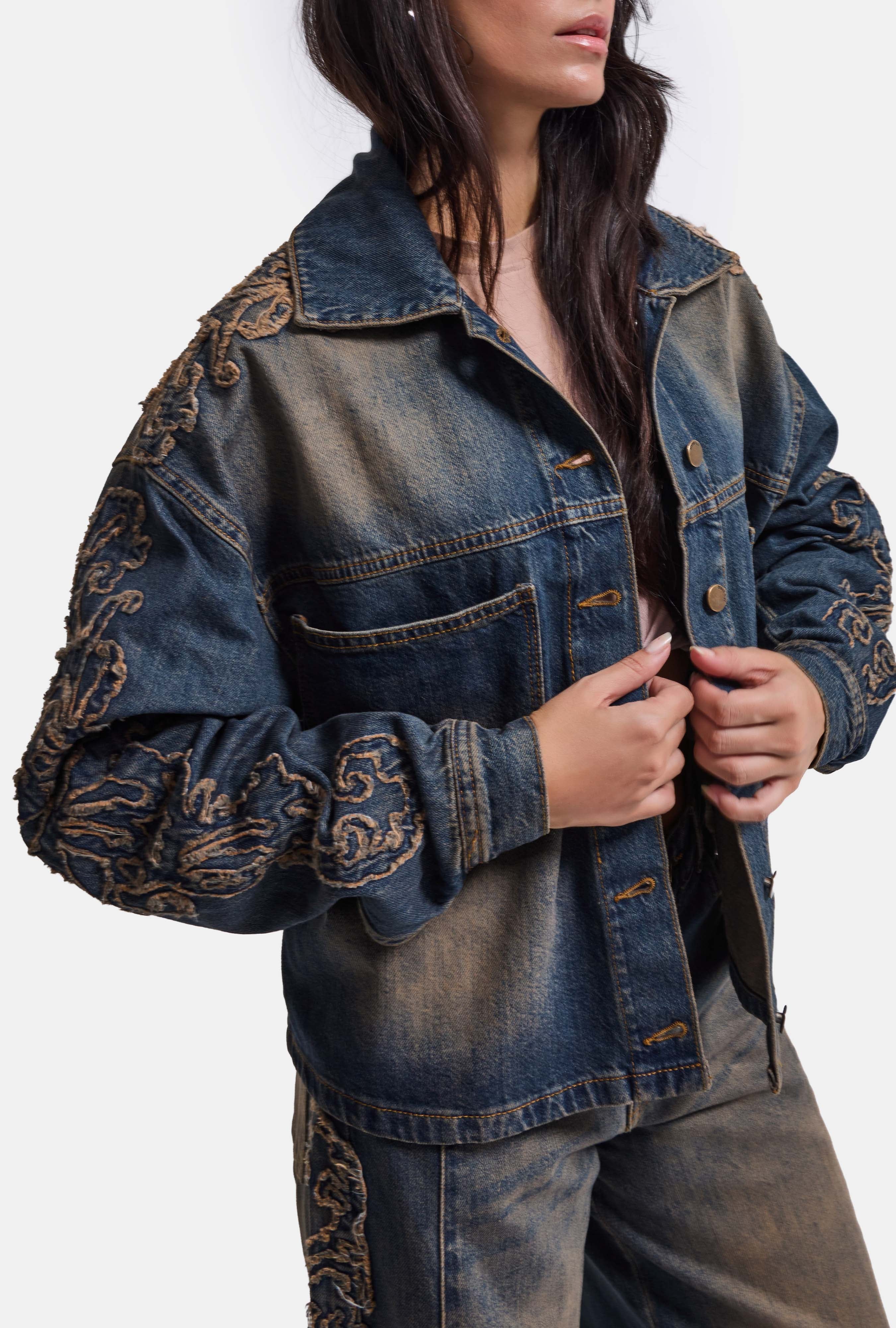 Kadın Koyu Kot 4w6-32 Oversize Nakış Detaylı Tasarım Denim Ceket