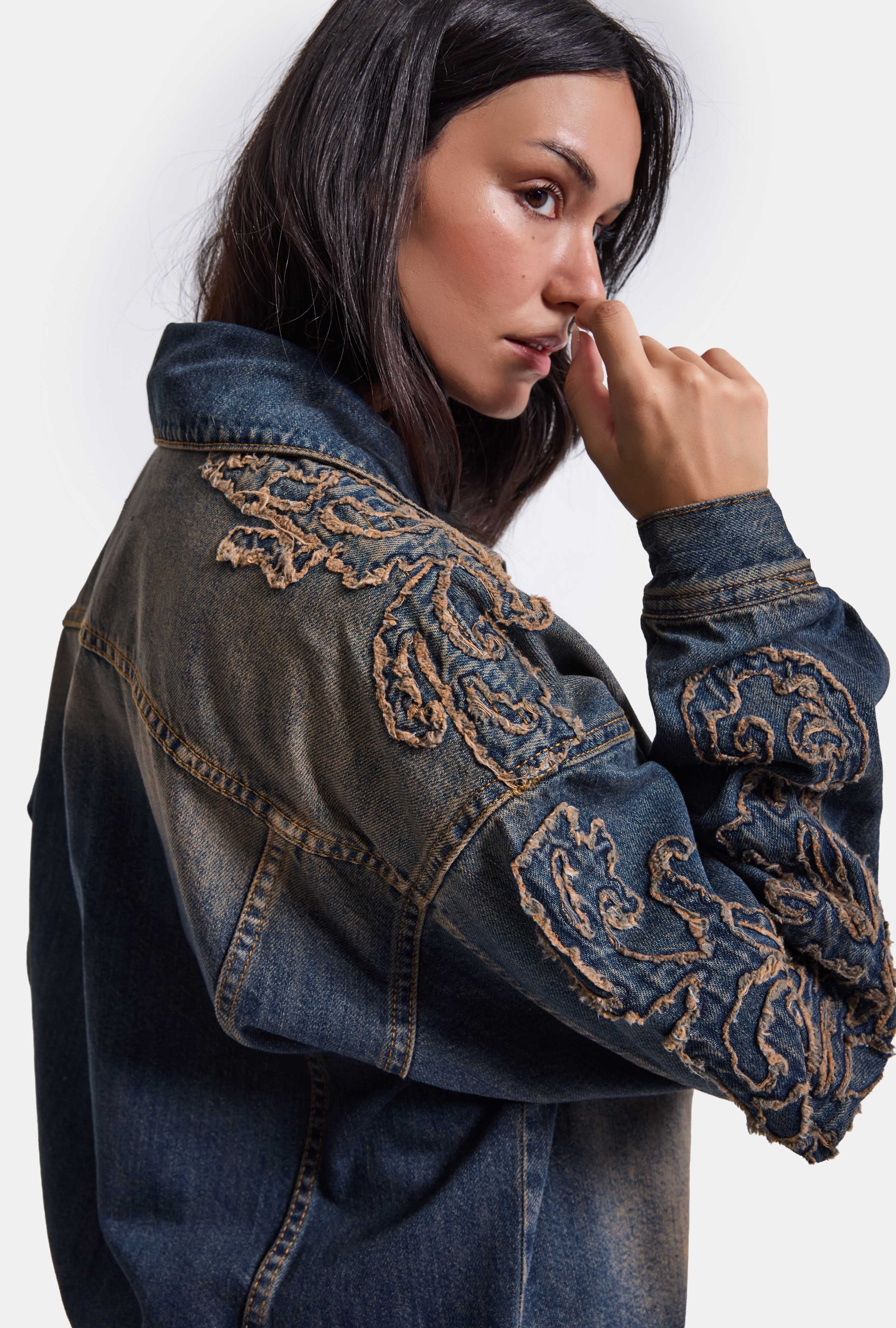 Kadın Koyu Kot 4w6-32 Oversize Nakış Detaylı Tasarım Denim Ceket