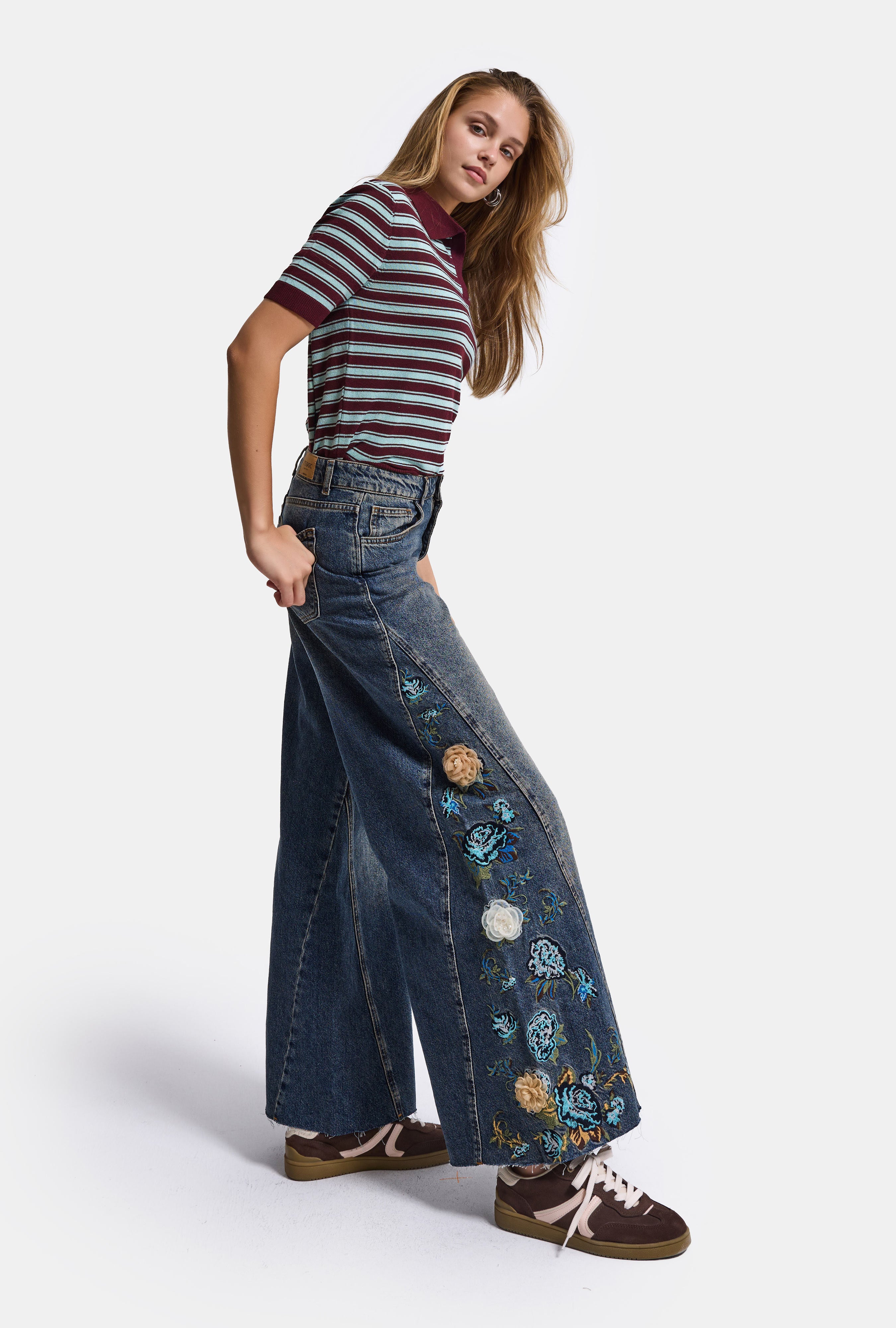 Kadın Koyu Kot 4w6-8 Palazzo Fit Nakış ve 3D Gül Detaylı Özel Tasarım Denim Jean
