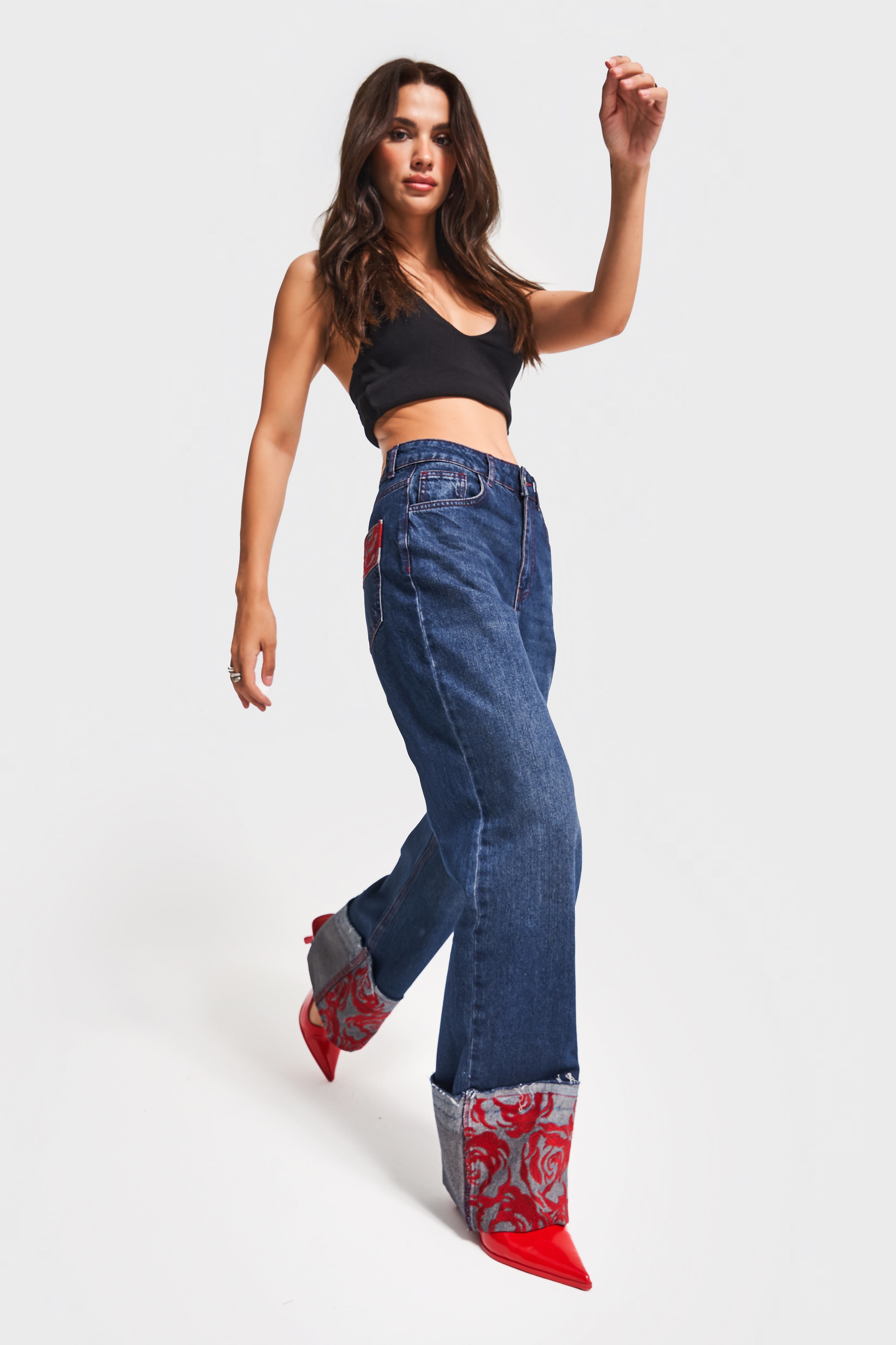 Kadın Koyu Kot Rengi 2w5-10 Straight Fit %100 Koton Paça Kırmızı Nakış Desenli Özel Tasarım Denim Jean