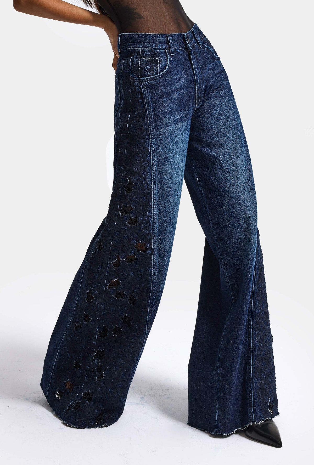 Kadın Koyu Mavi 2w6-7 Palazzo Fit Dantel Nakış Detaylı Özel Tasarım Denim Jean