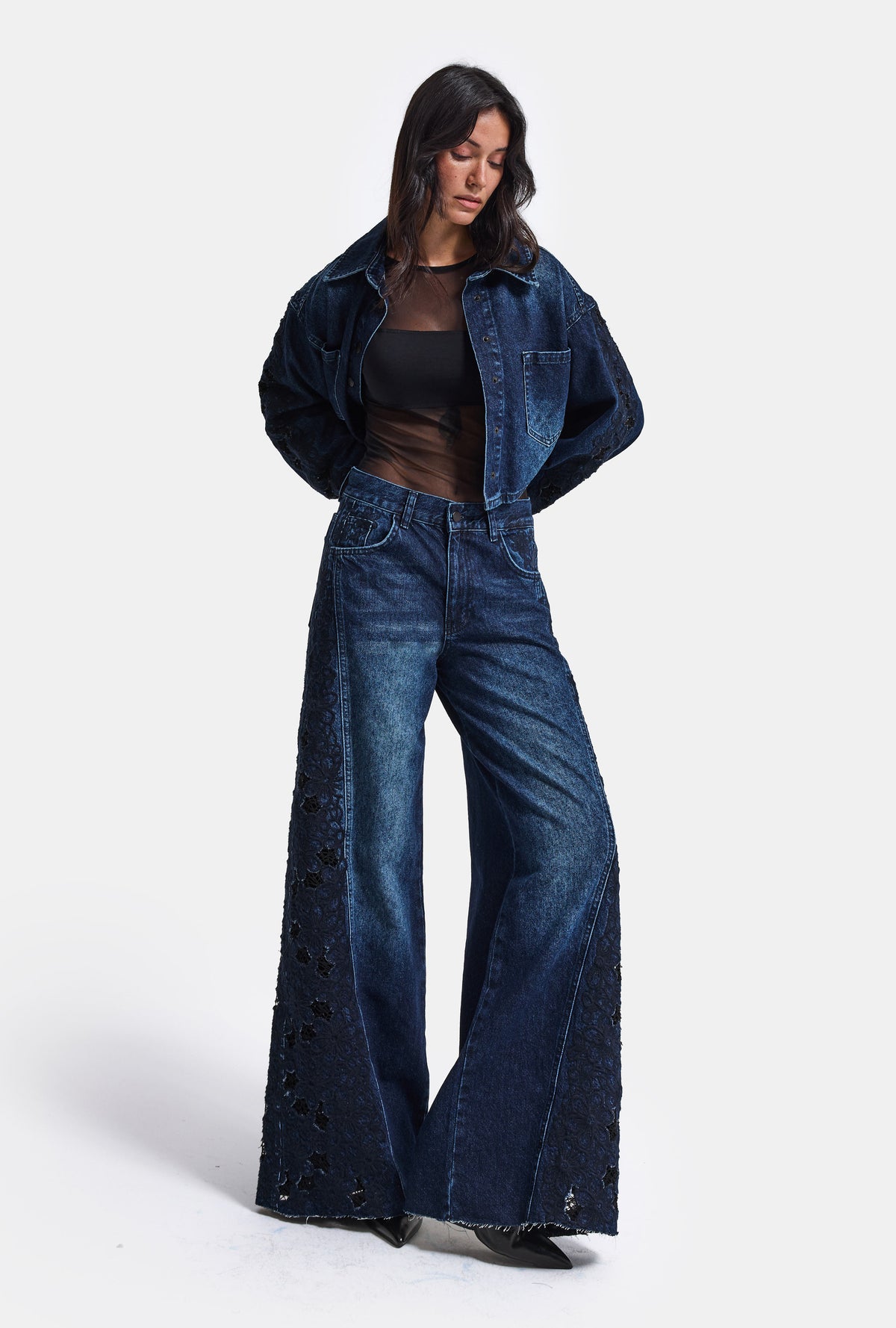 Kadın Koyu Mavi 2w6-7 Palazzo Fit Dantel Nakış Detaylı Özel Tasarım Denim Jean