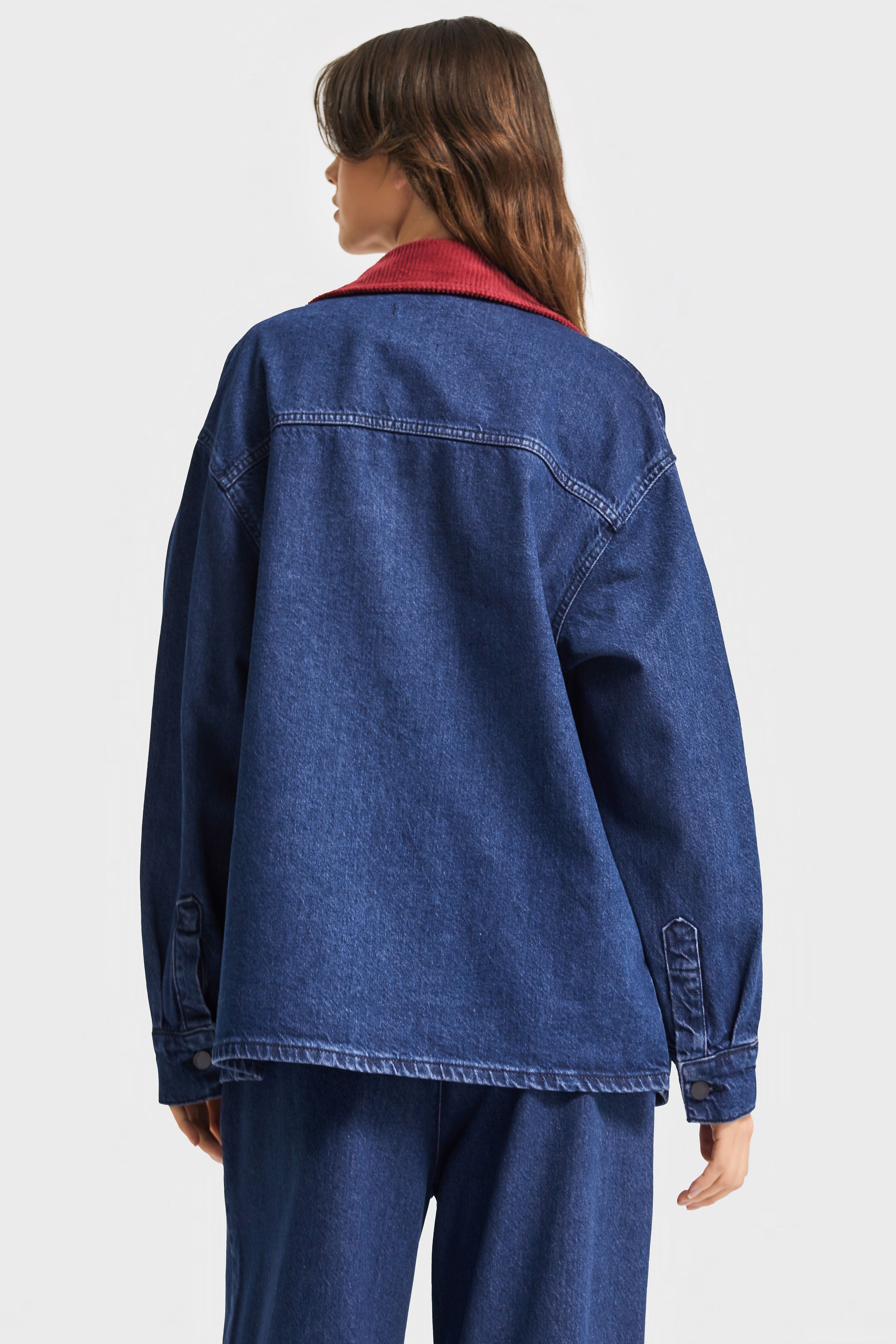 Kadın Koyu Mavi Renk 1w5-149 Oversize Yaka Detaylı Bol Kesim Özel Tasarım Denim Ceket