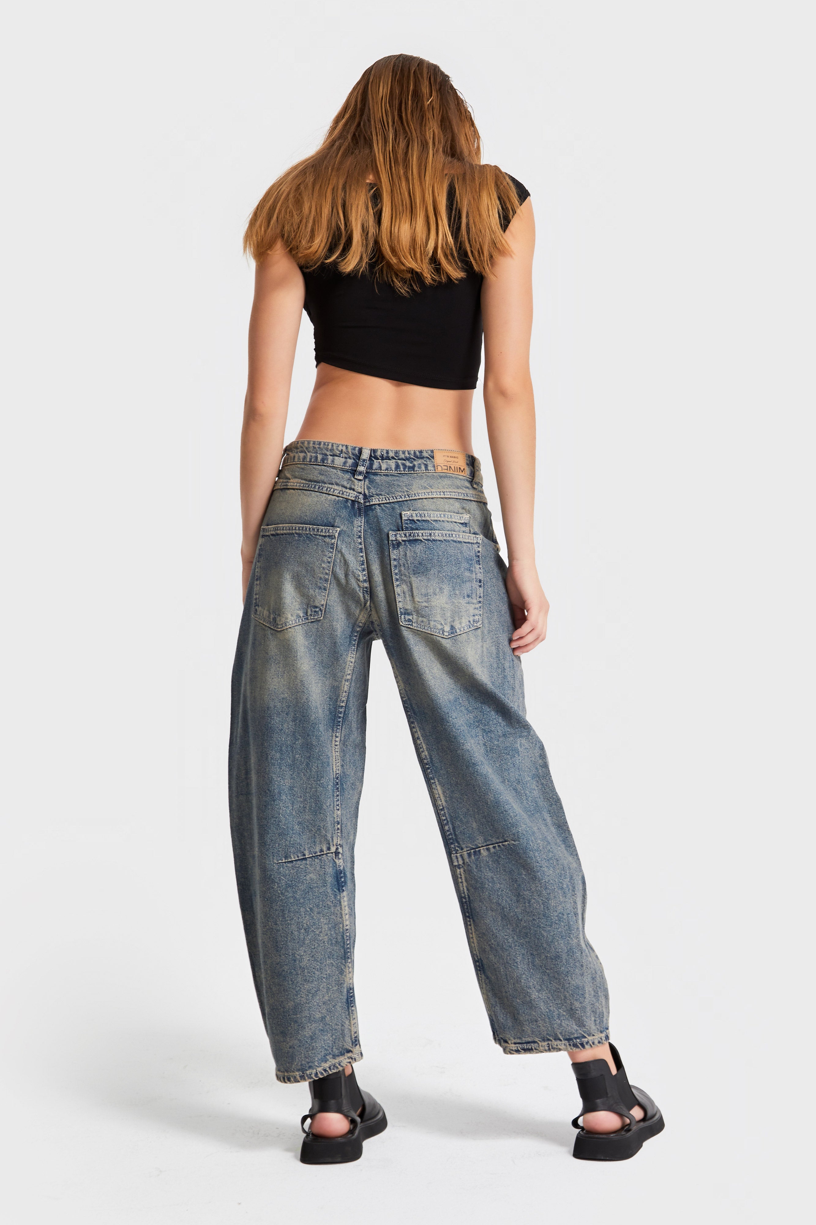 Women's Dark Tint 4w425 Color Moxie Low Fit Loose Cut Denim