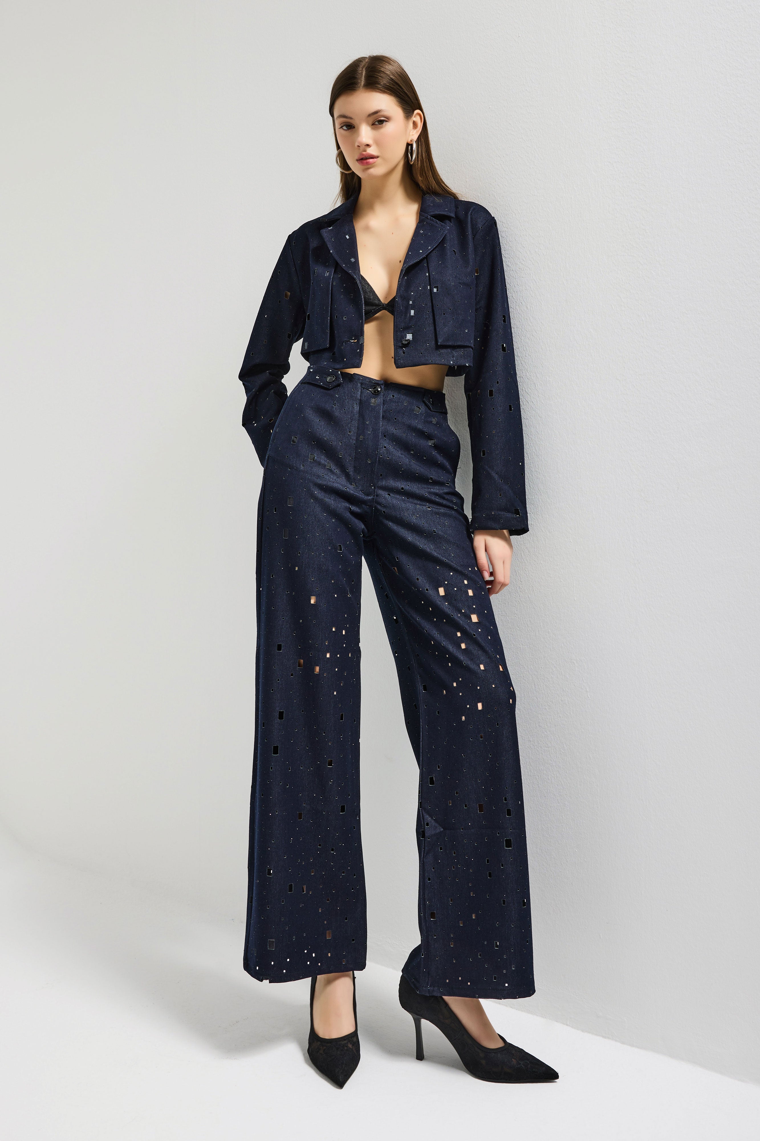 Kadın Lacivert s6-56 Crop Fit Özel Tasarım Delikli Denim Ceket