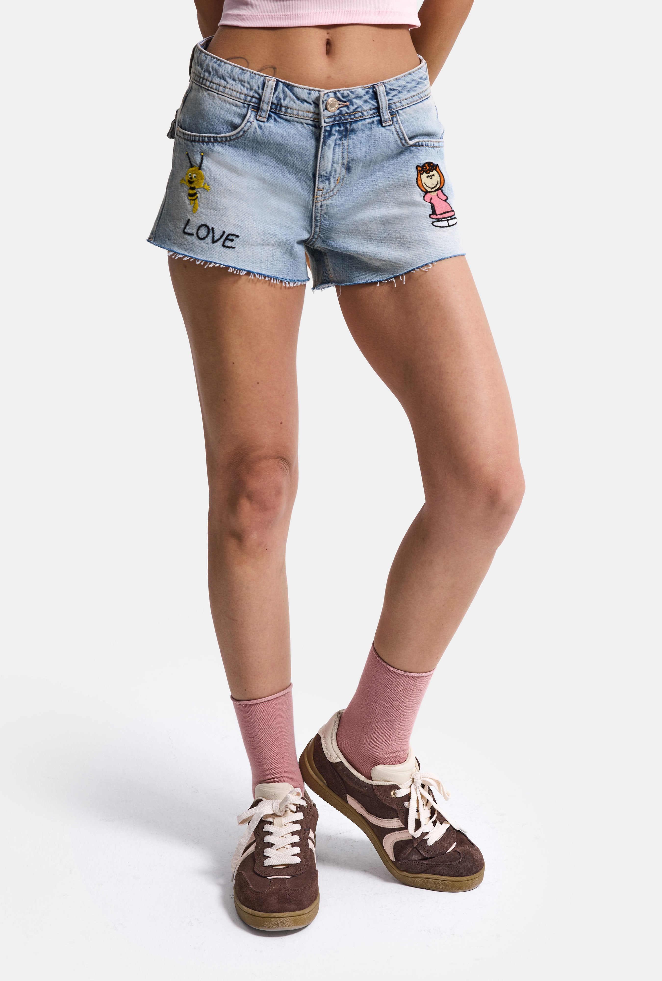 Kadın Mavi 4s6-32 Mini Mom Nakış Desenli Tasarım Denim Şort