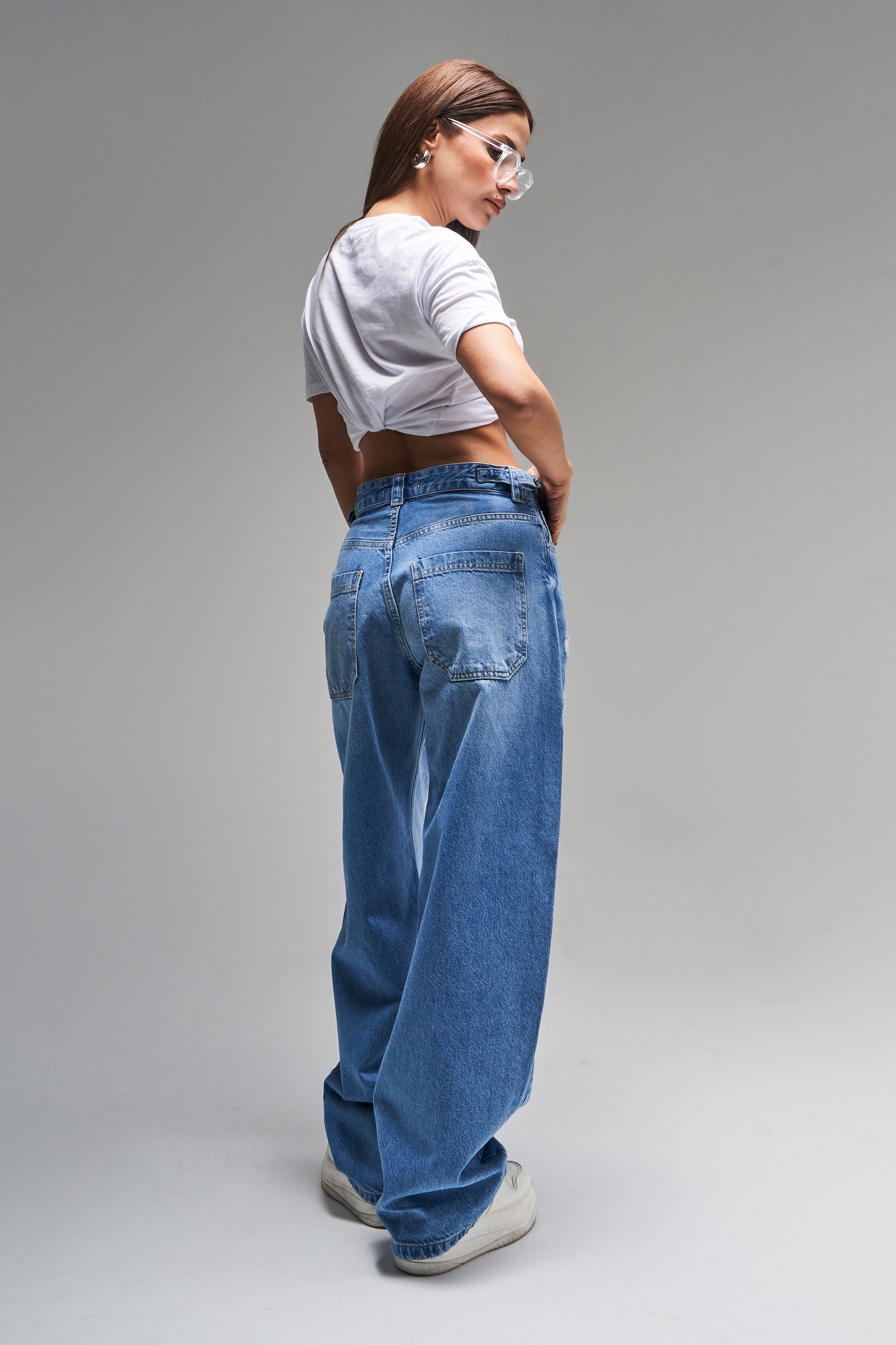 Damesblauwe denimkleur Lotus 10s5-4 Super baggy fit 100% katoenen denimjeans met riemdetail