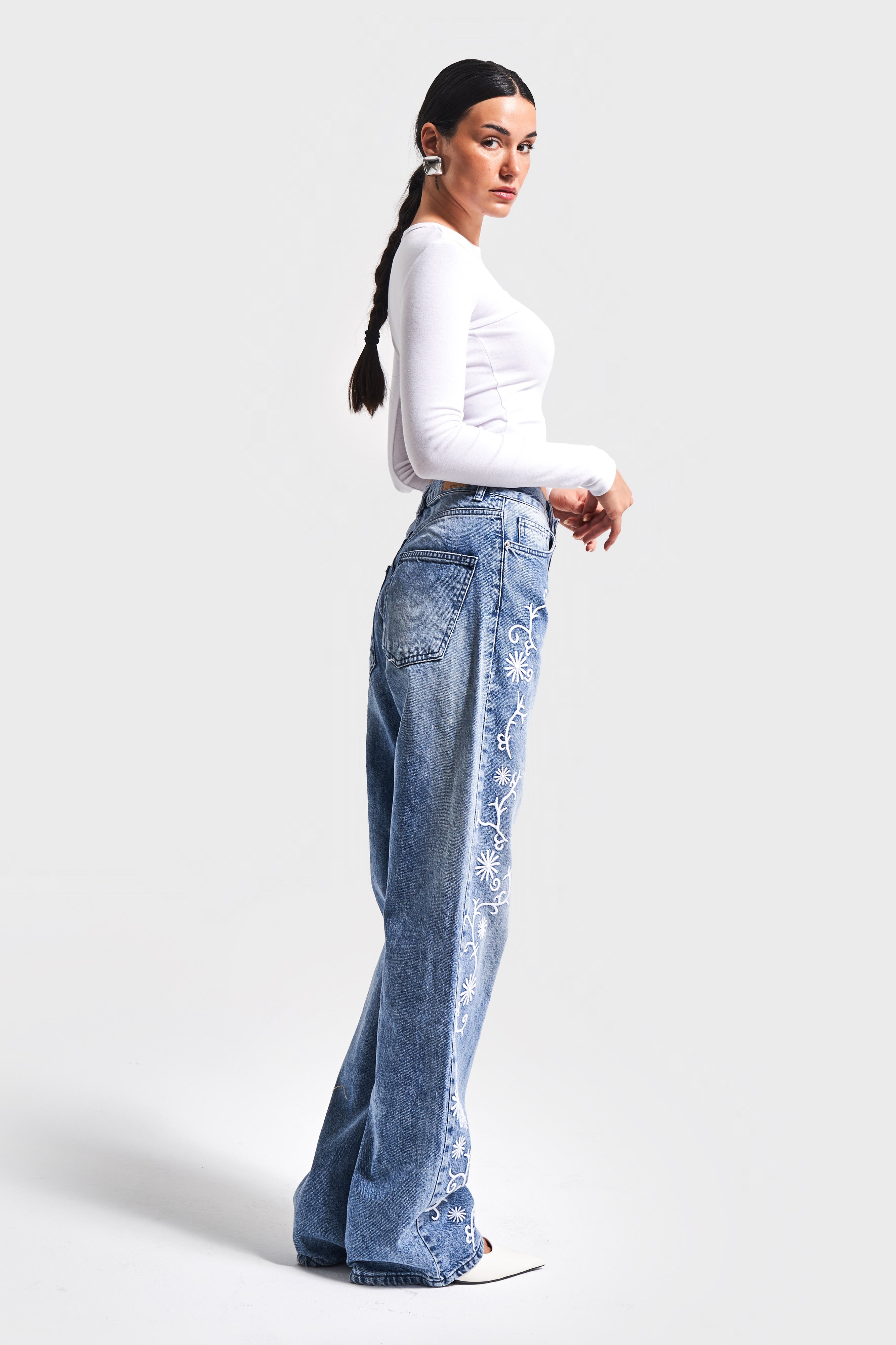 Kadın Mavi Renk 4S5-27 Straight Fit %100 Koton Nakış Detaylı Tasarım Denim Jean