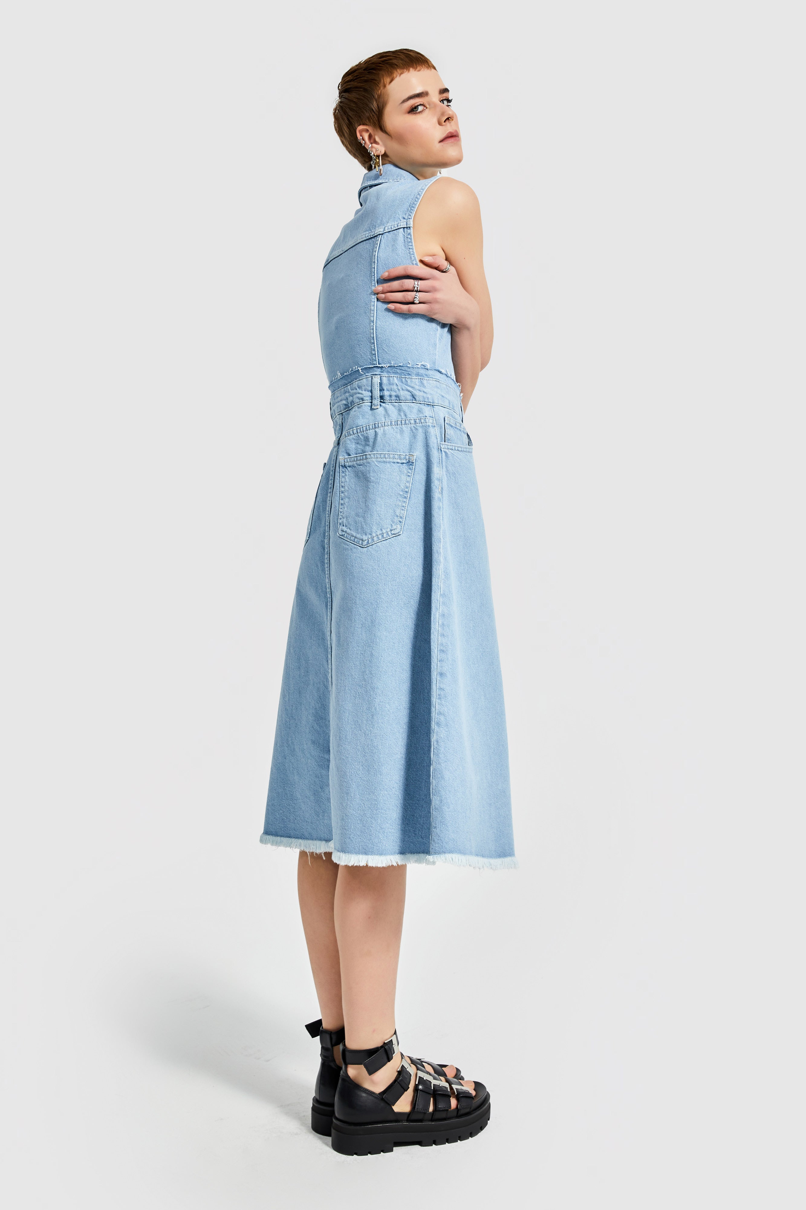 Kadın Mavi Renk Midi Boy %100 Koton Önü Düğmeli Denim Elbise