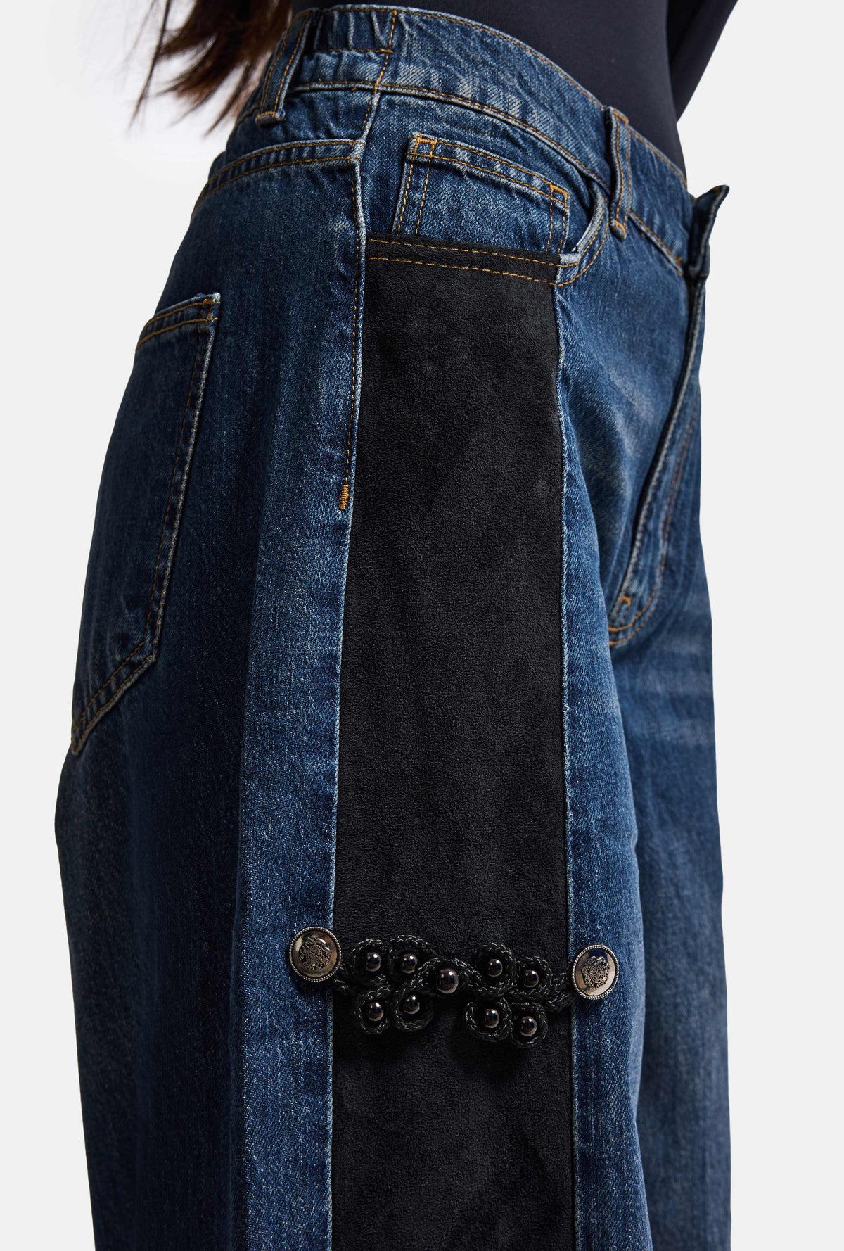 Kadın Mavi Straight Fit Süet Detaylı Özel Tasarım Napolyon Denim Jean