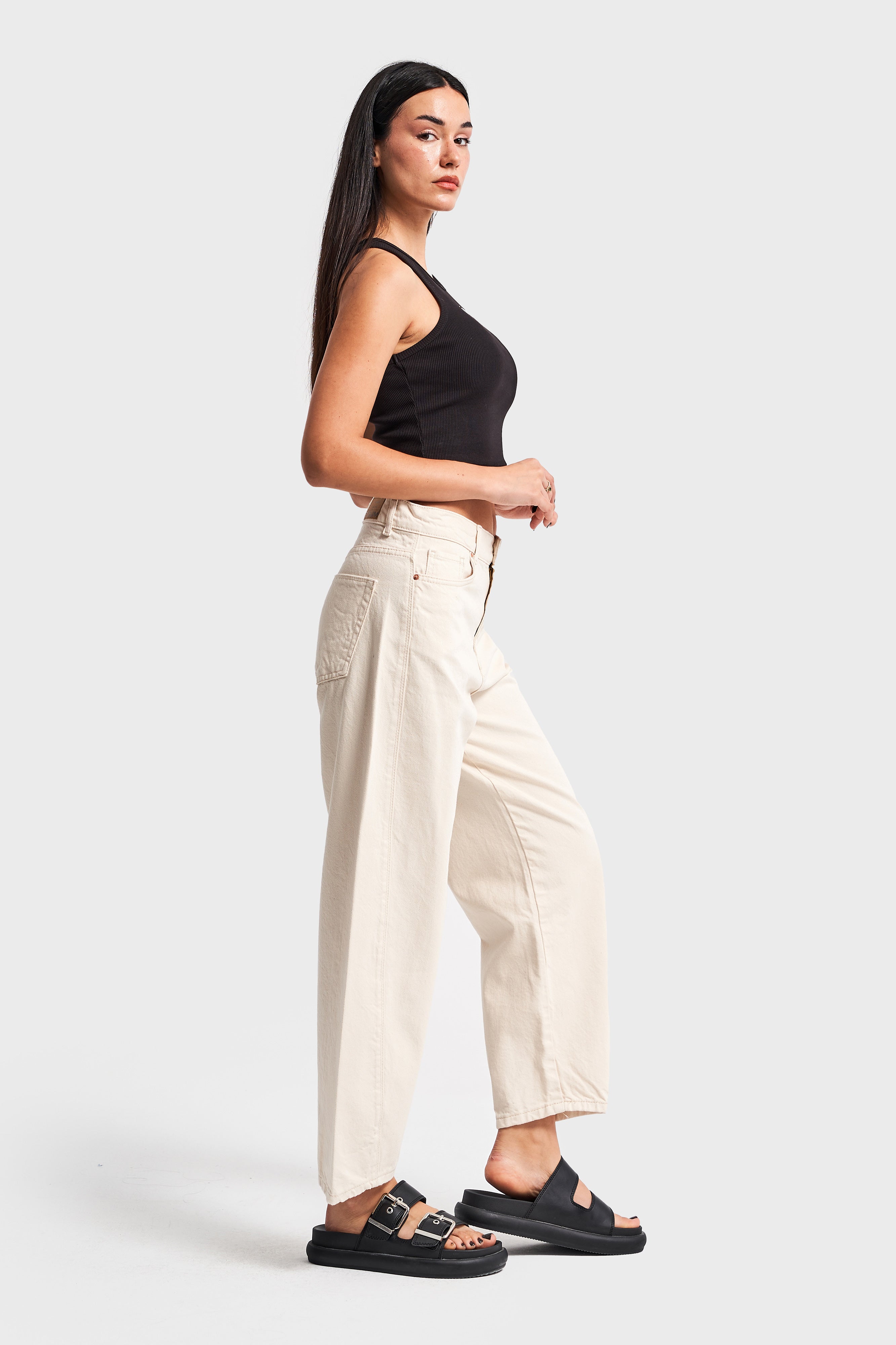 Women's Raw Color Carrot Fit Loose Cut Denim Trousers