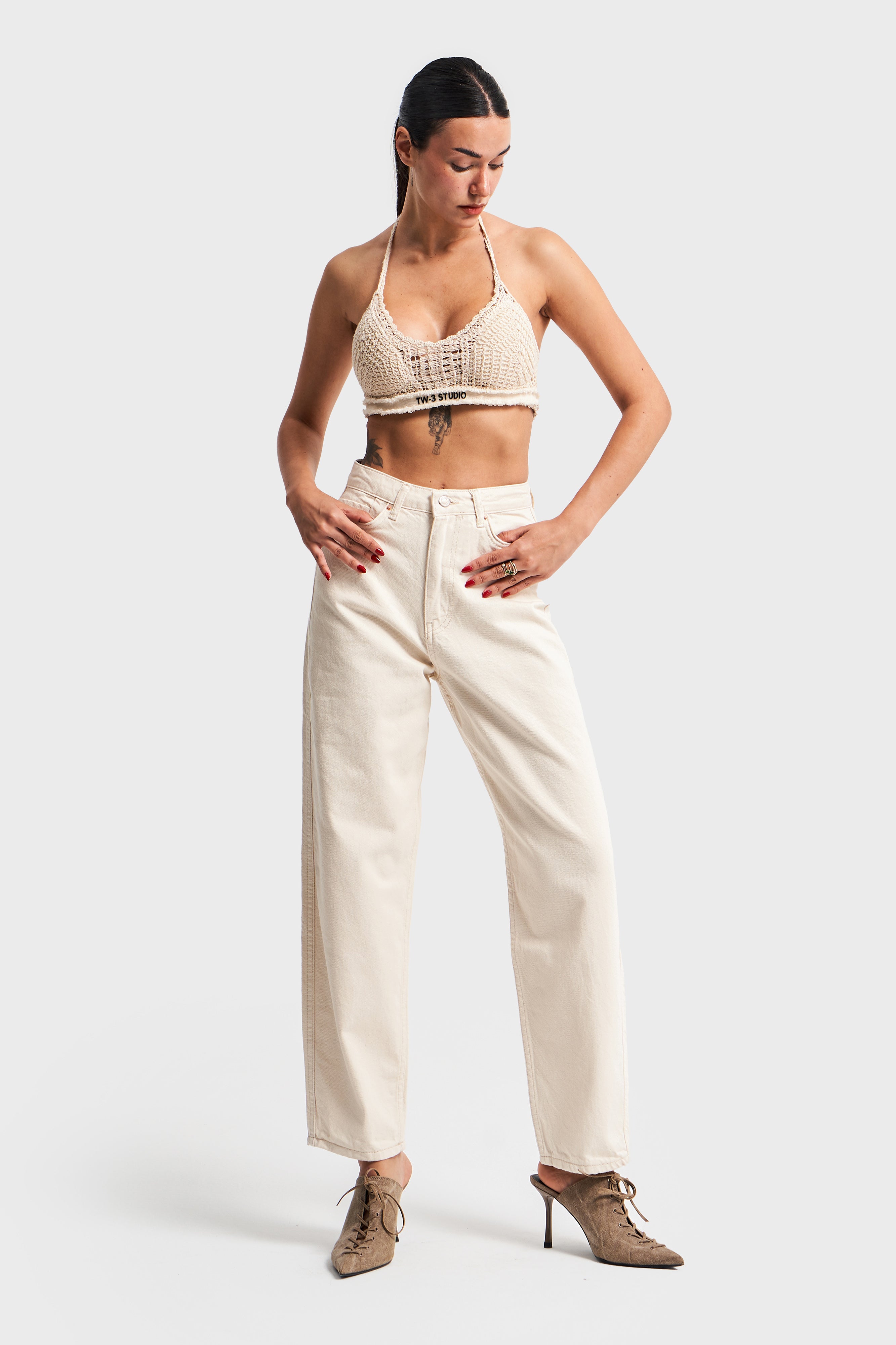 Women's Raw Color Relax Fit Casual Cut Denim Trousers