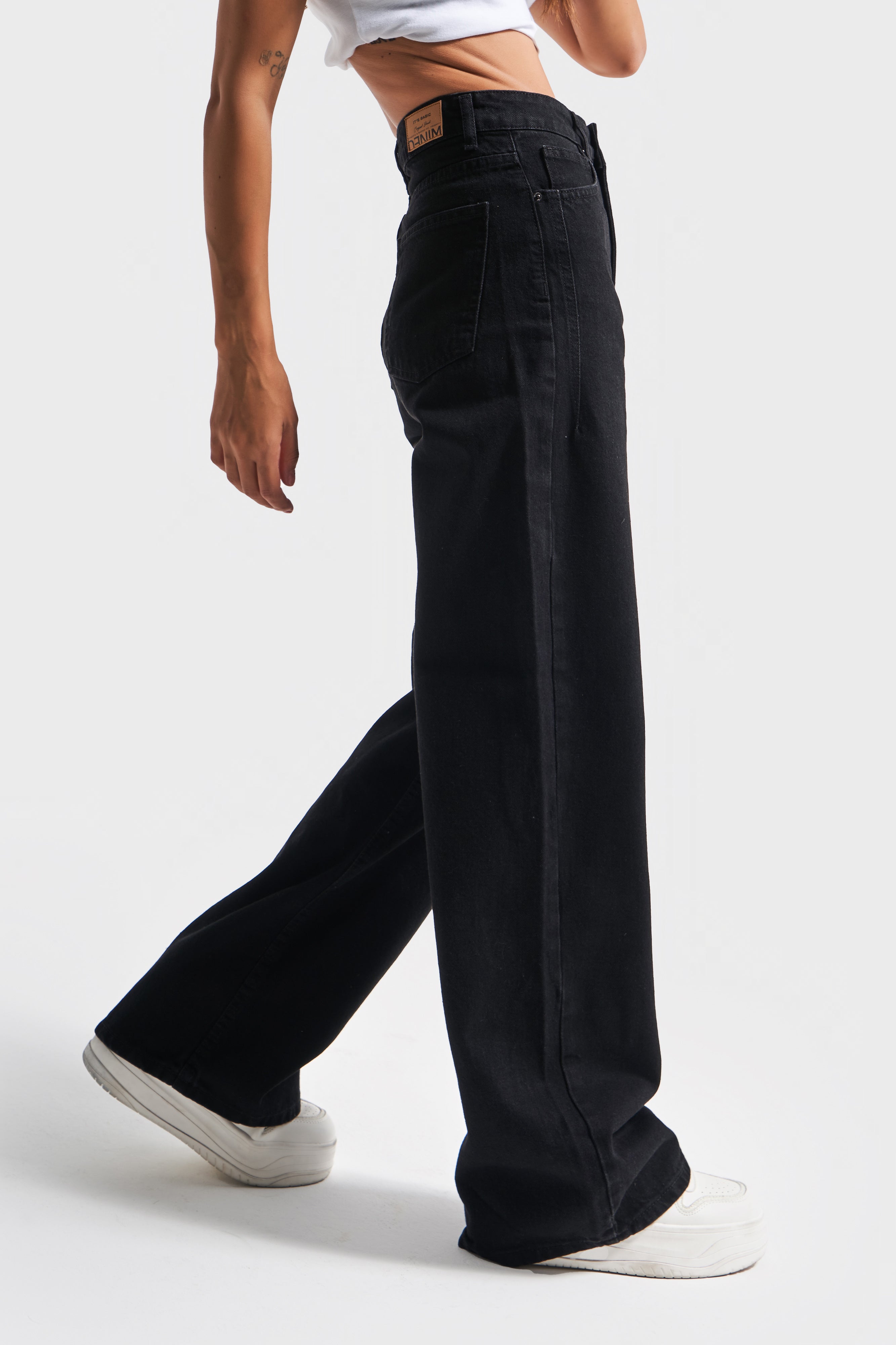Women's Black Oud Color Olea Wide Leg Relaxed Fit High Waist Denim Jeans