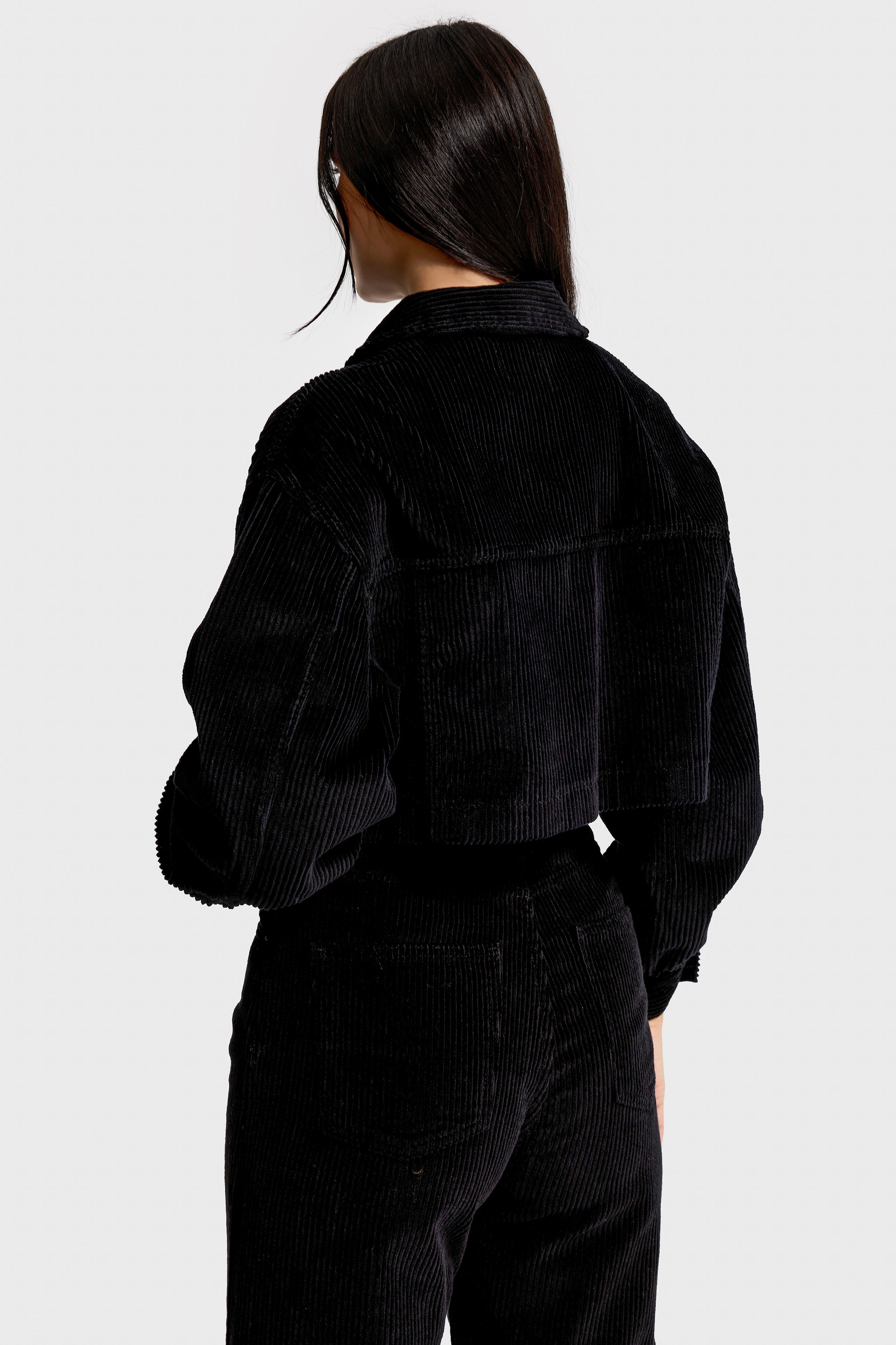 Kadın Siyah Renk 26w5-1 Crop Fit Düğmeli Kalın Fitilli Velvet Kadife Kumaş Ceket