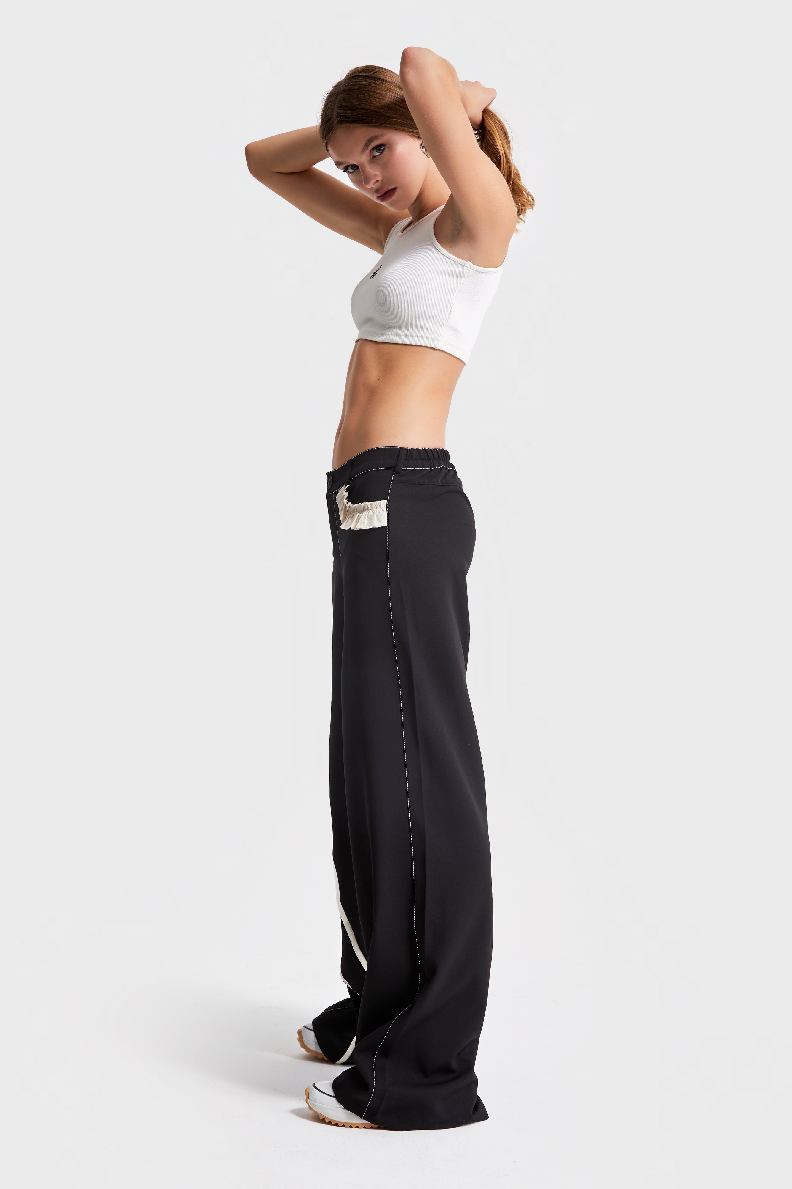 Women's Black Color Loose Cut Design Trousers