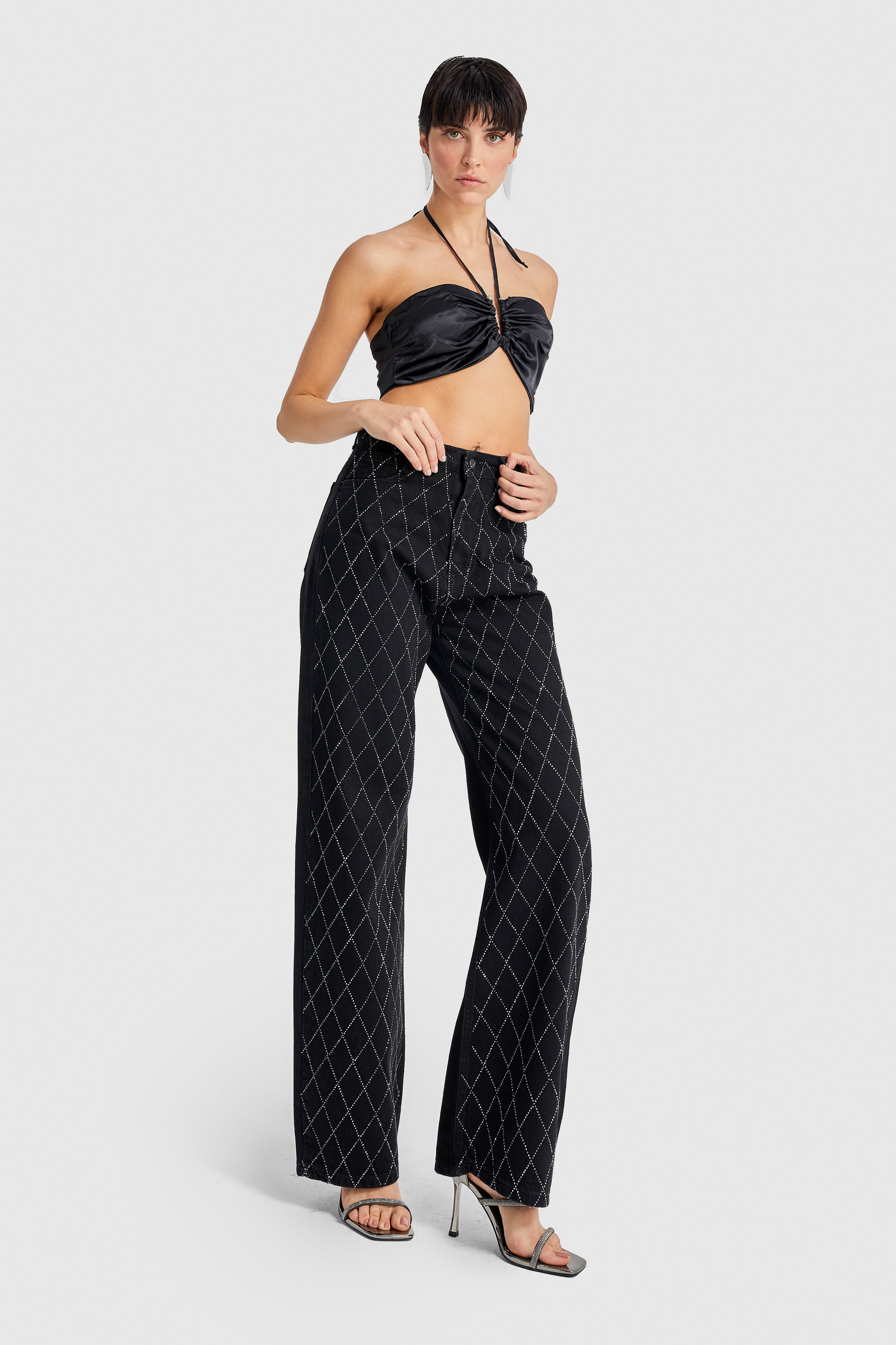 Women's Black Color Front Full Stone Straight Fit Mid Waist Denim