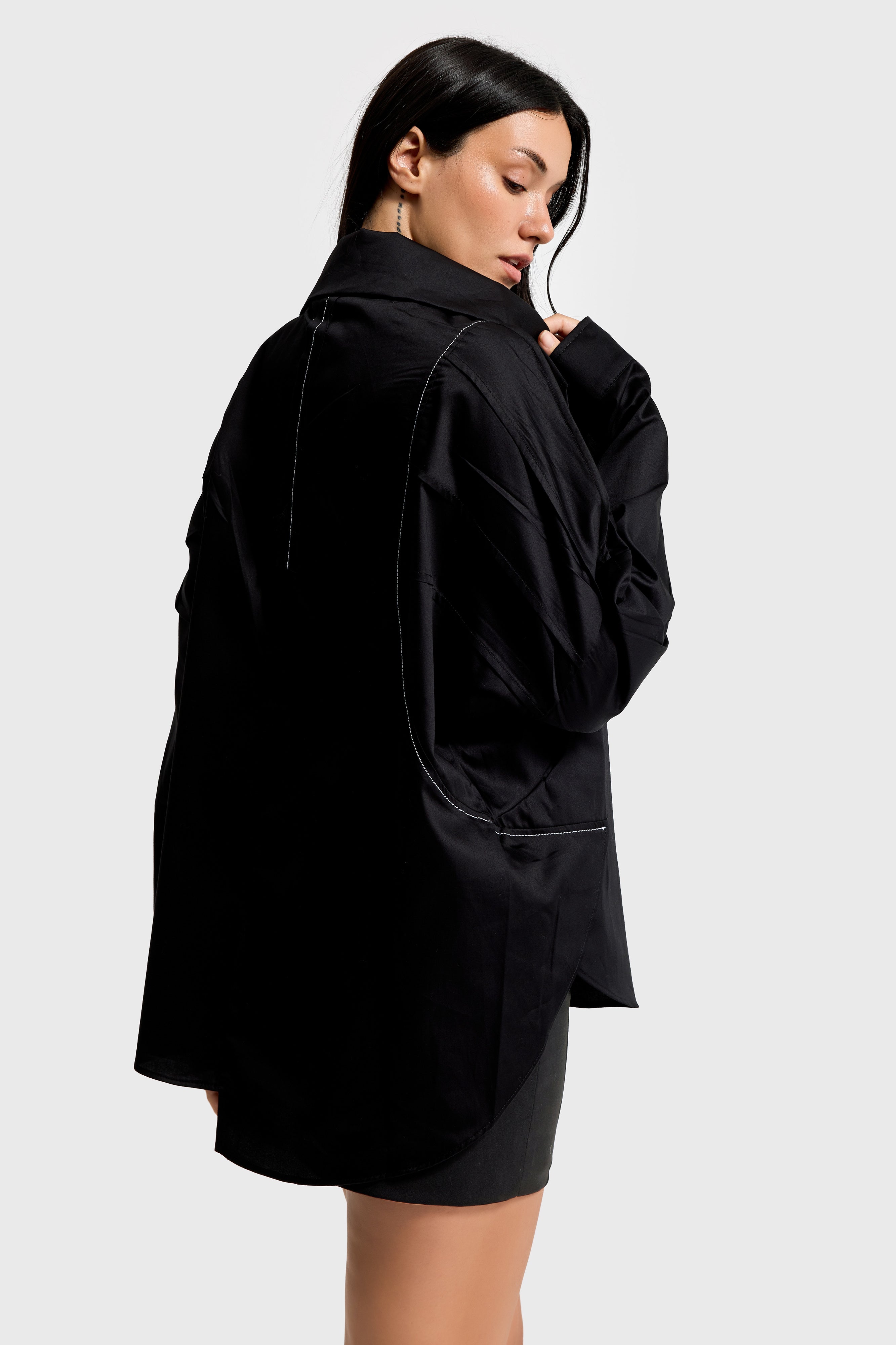 Kadın Siyah Renk Oversize Özel Tasarım Gömlek