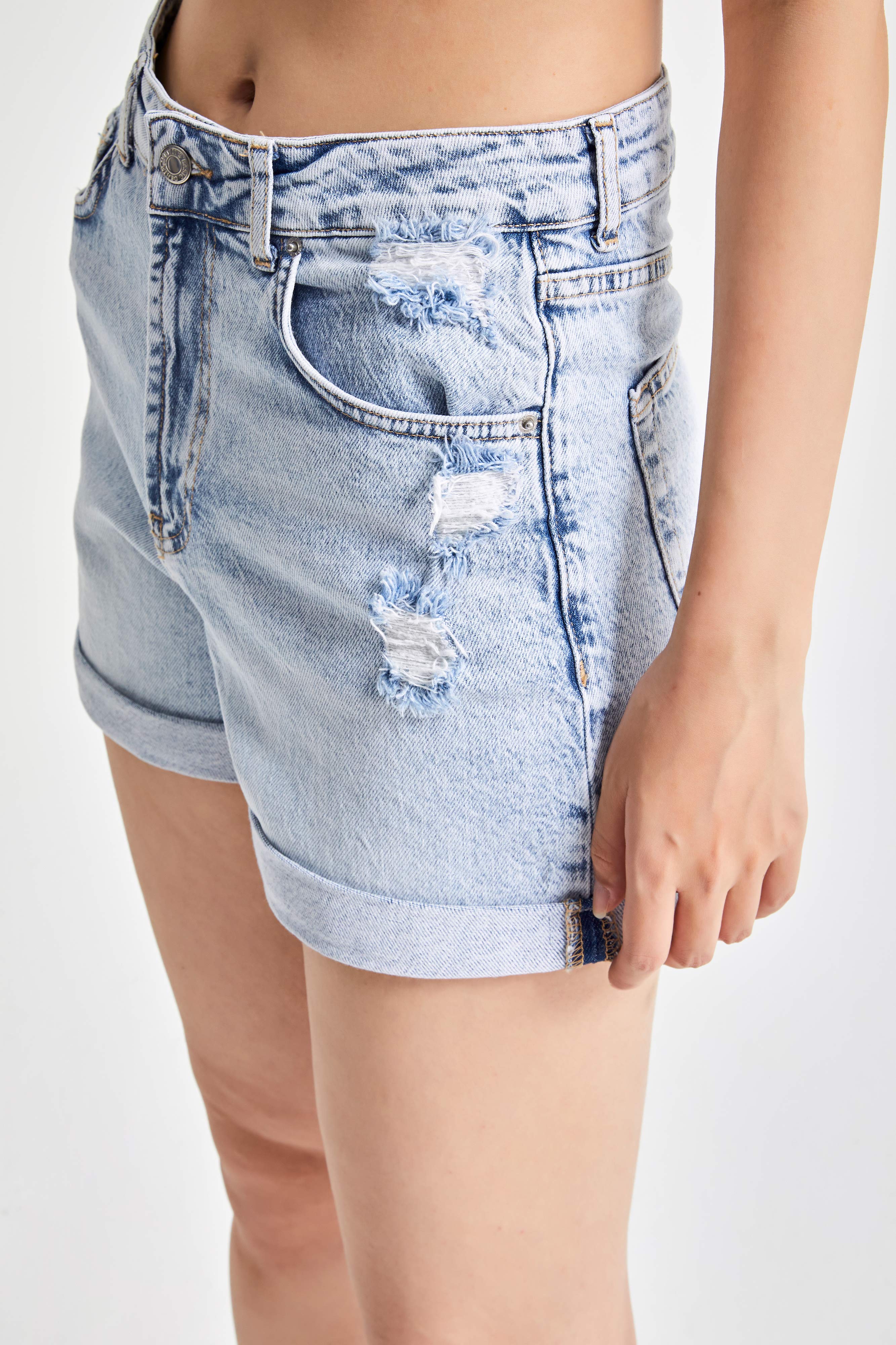 Kadın Snow Kot Rengi 12s5-3 Midi Boy Yırtık Detaylı Duble Paça %100 Koton Denim Şort