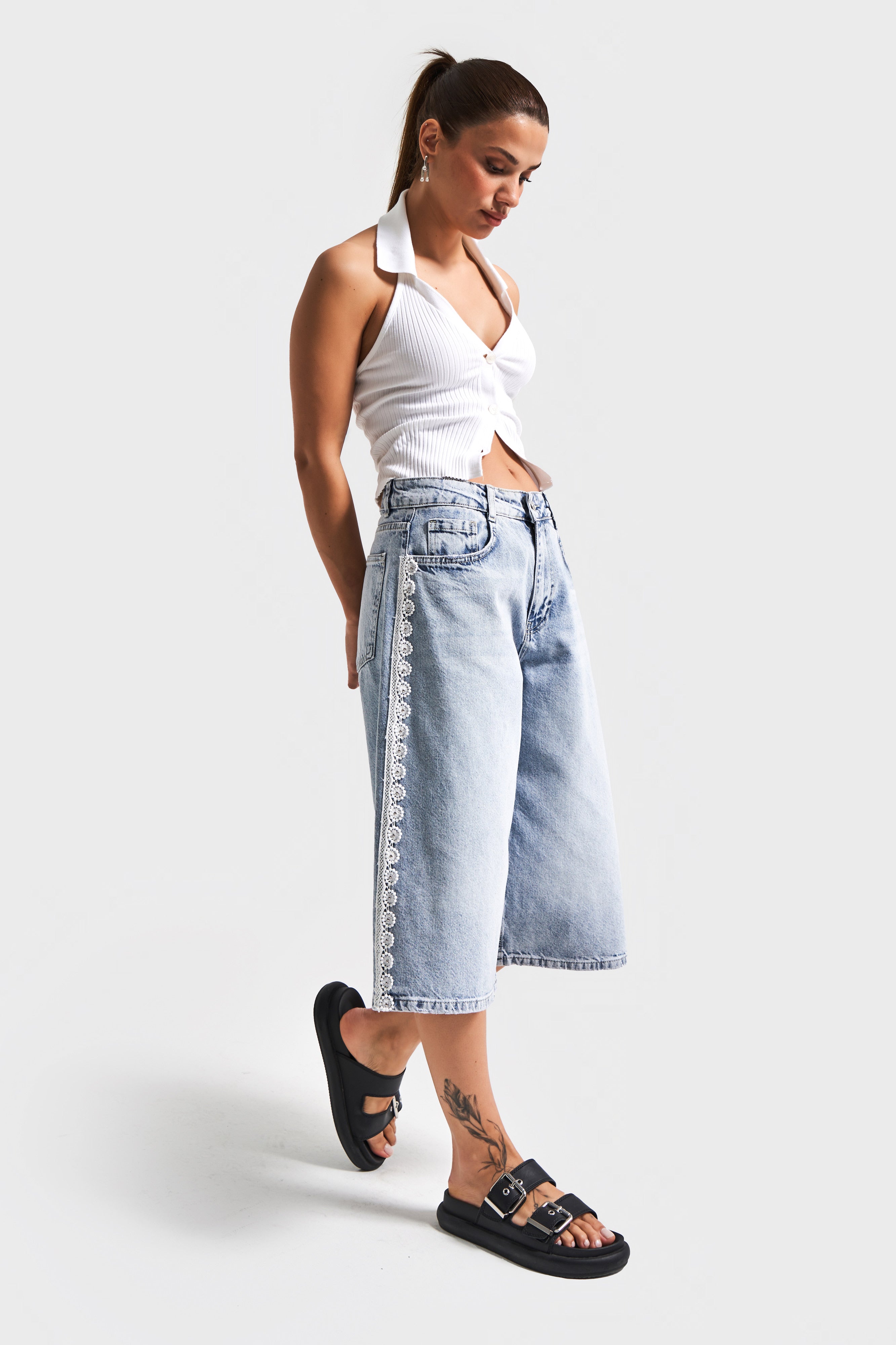 Kadın Snow Kot Rengi D1-4S5-3 Şerit Dantel Detaylı Maxi Boy Uzun Tasarım Denim Bermuda Şort