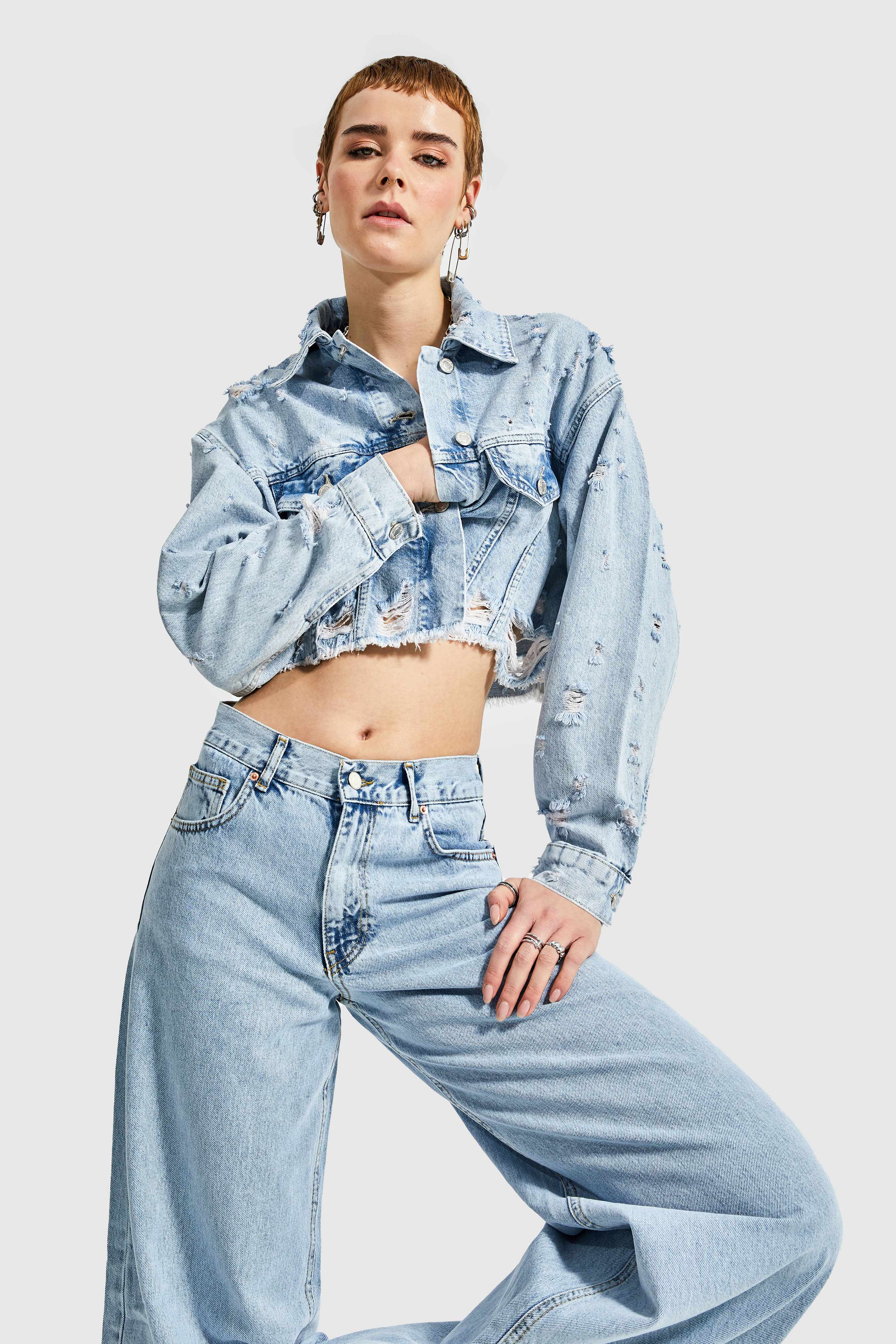 Women's Snow Denim Color Ripped Detail Crop Jacket