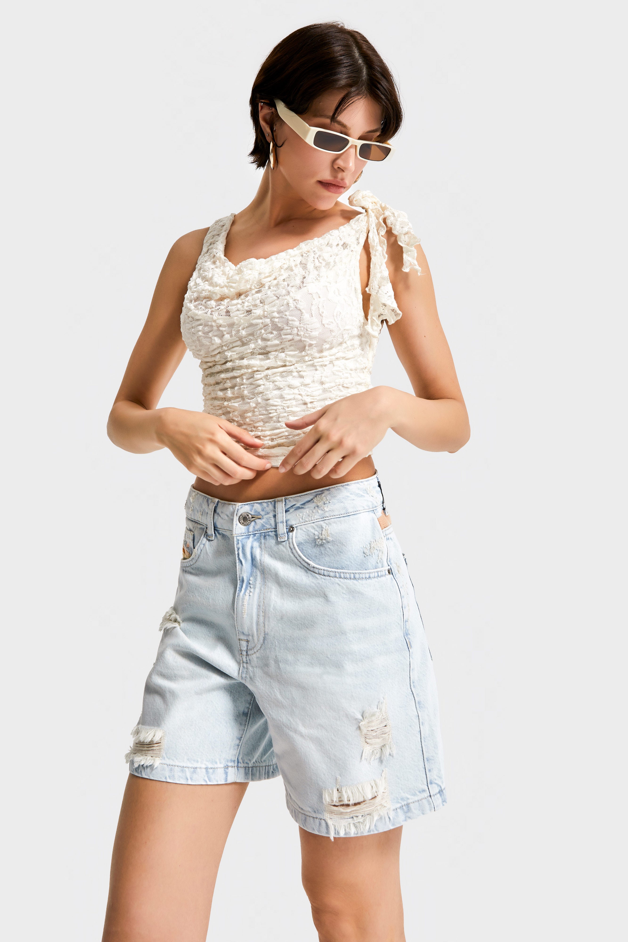 Kadın T.Kot Rengi 12s5-99 Midi Boy Mom Fit Nakış Detaylı %100 Koton Tasarım Denim Şort