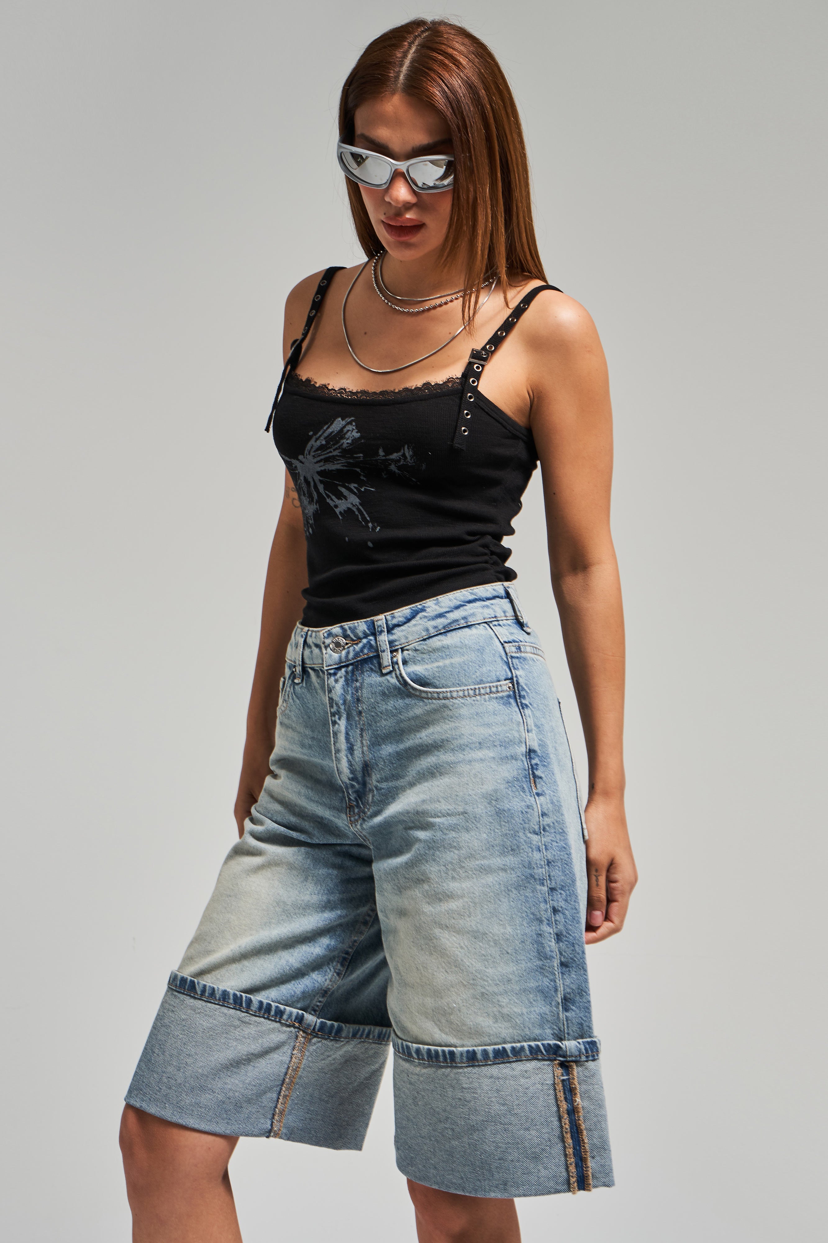 Kadın T.Kot Rengi 4s5-75 Paça Detaylı Maxi Boy %100 Koton Denim Bermuda Şort