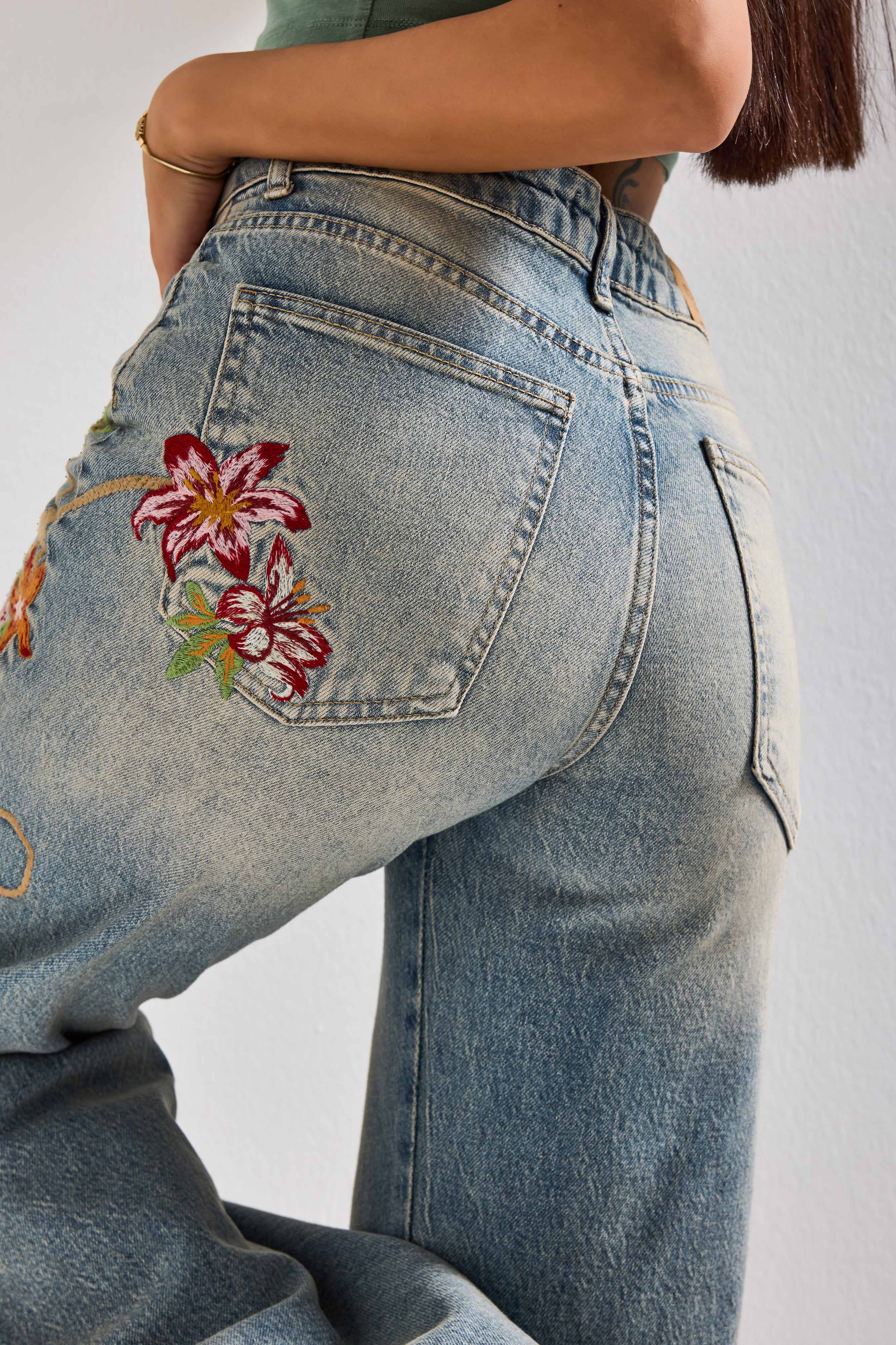 Kadın T.Kot Rengi 4s6-32 Flare Fit Elastan Kumaş Özel Nakış Detaylı Tasarım Denim Jean