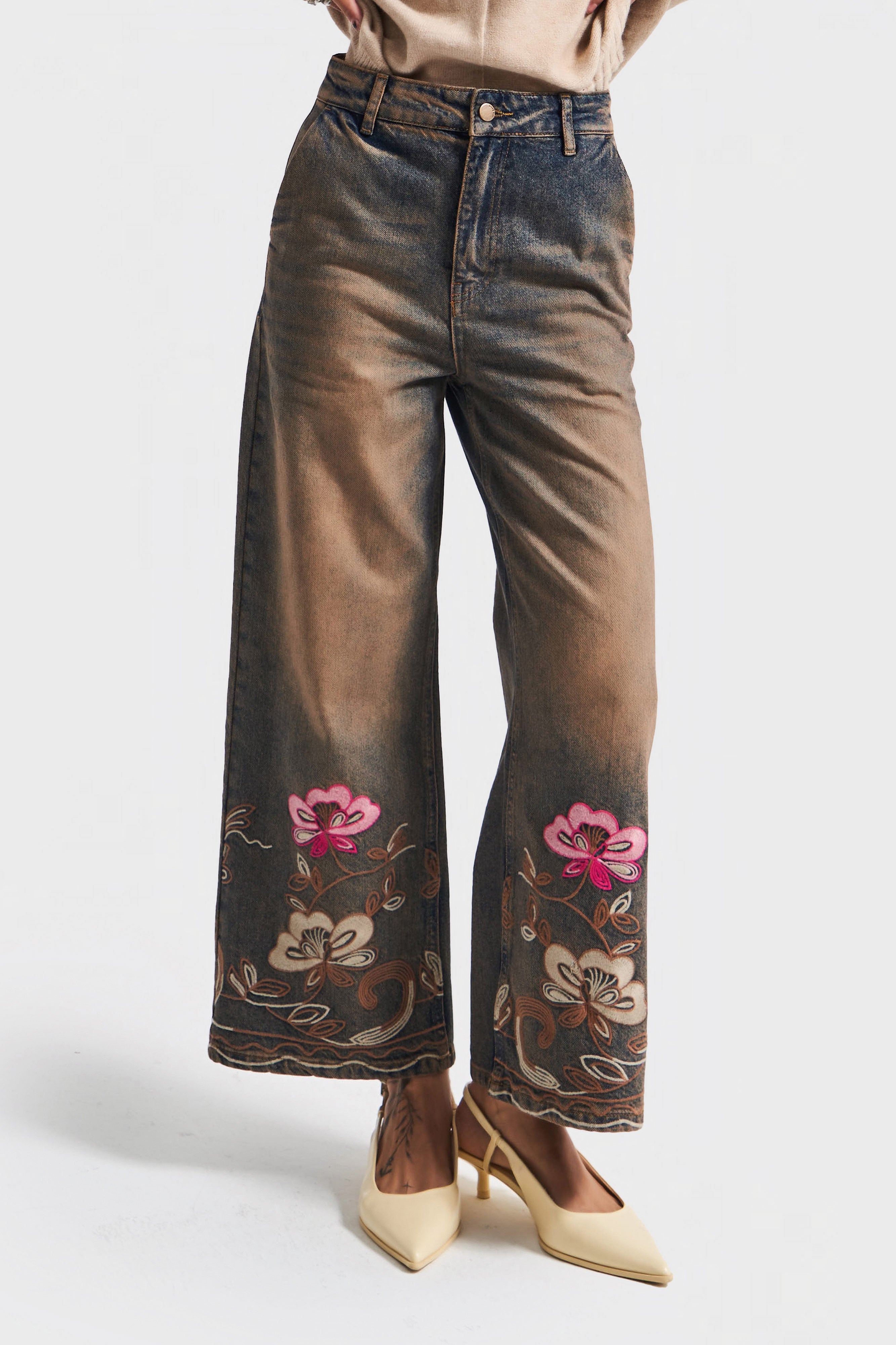 Kadın T.Kot Rengi 4w5-85 Culotte Fit İç Boy 65cm Özel Çiçek Nakış Desenli Rahat Kesim Tasarım Denim Jean
