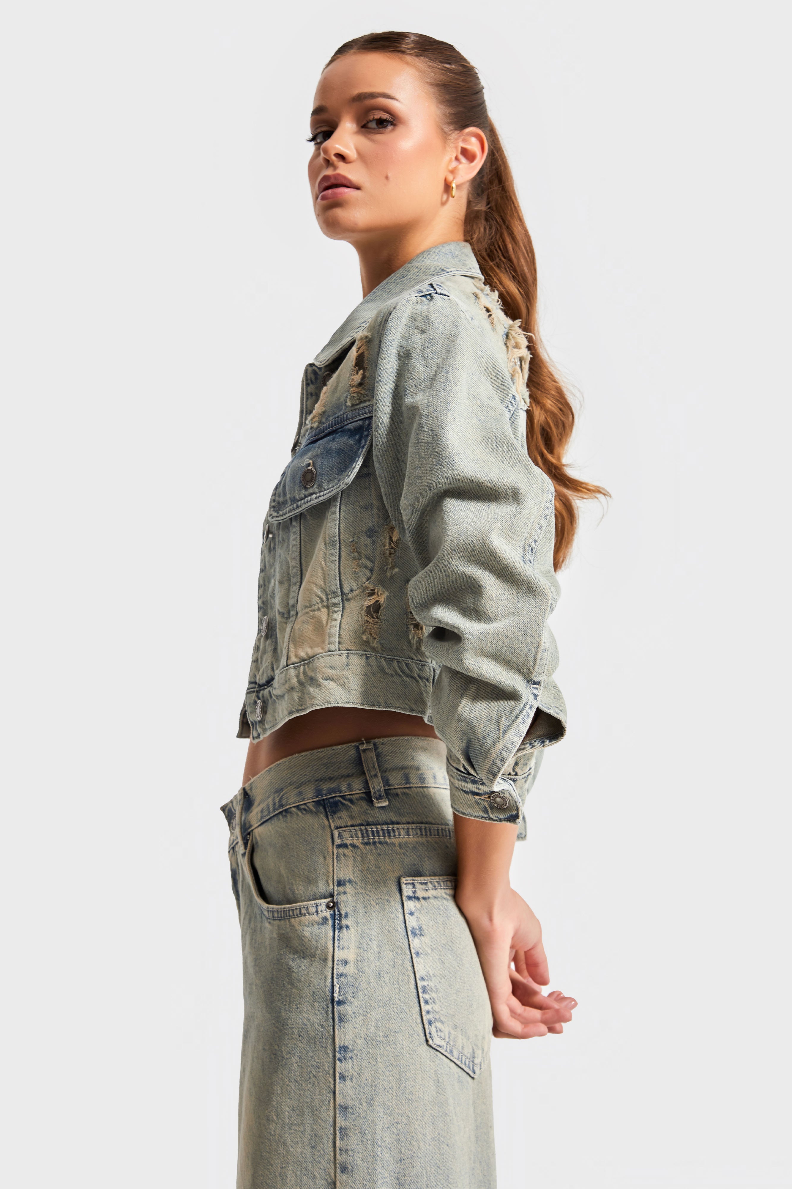 Women's T.Jeans Color Front Buttoned Eyelet Detailed Design Denim Jacket