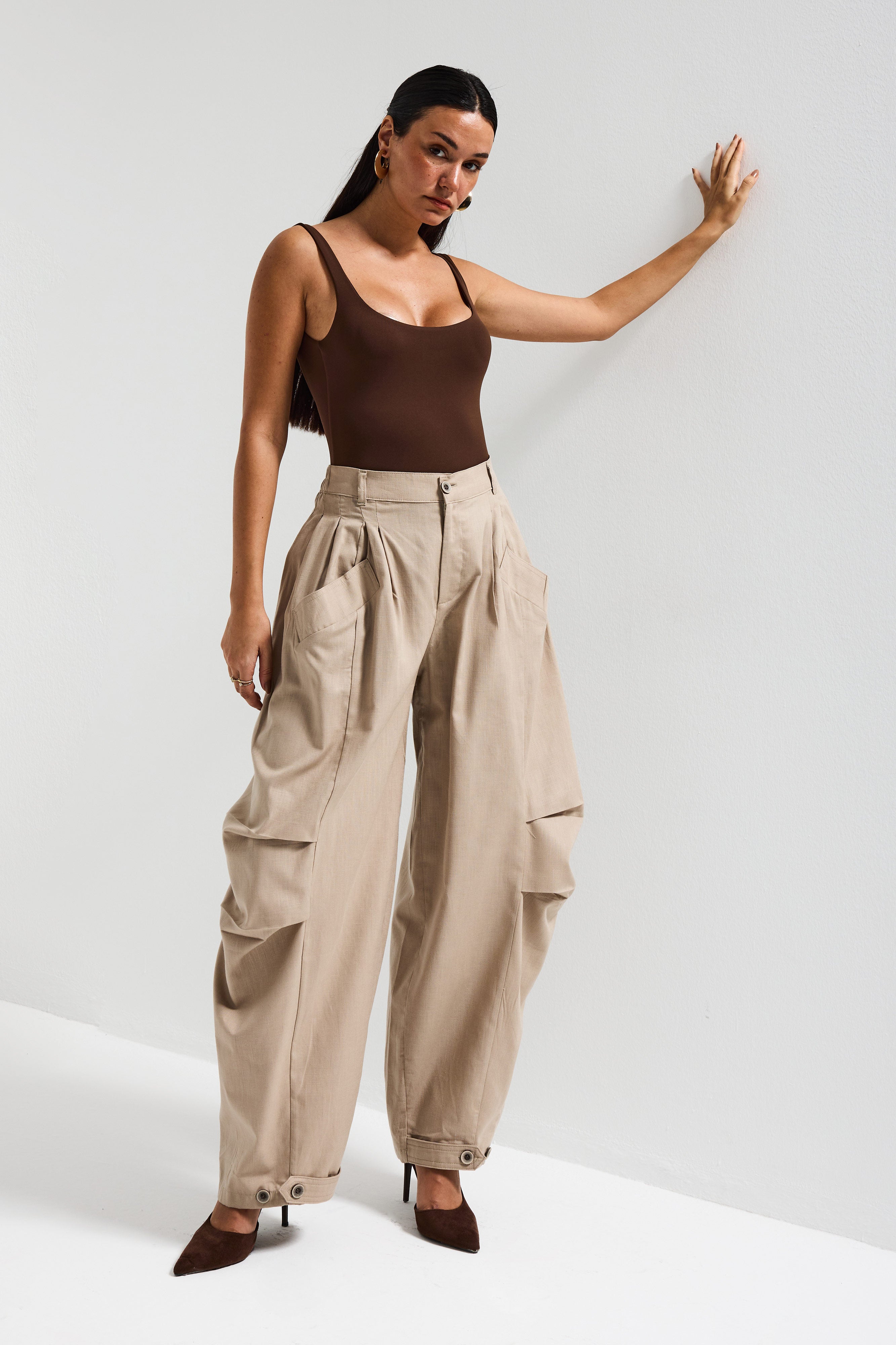 Kadın Taş Bej Renk Balon Fit Bol Kesim Organik Keten Kumaş Tasarım Pantolon