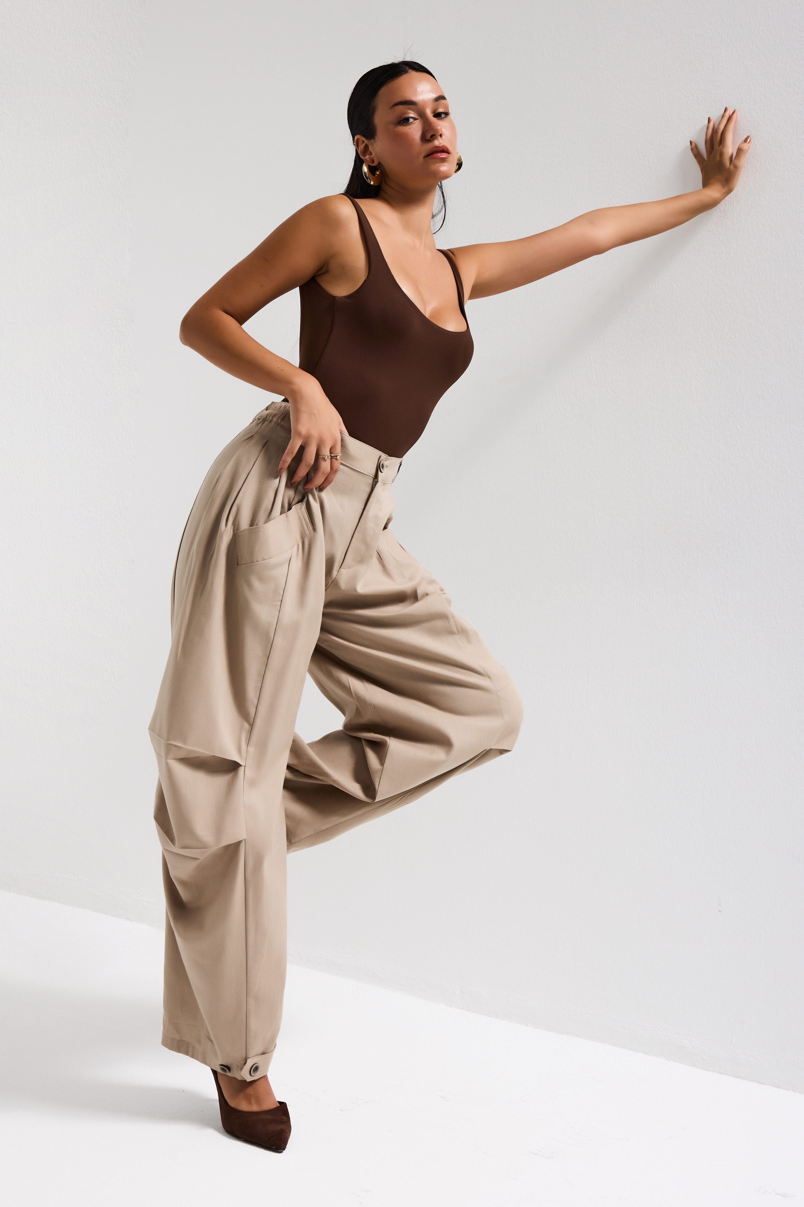 Kadın Taş Bej Renk Balon Fit Bol Kesim Organik Keten Kumaş Tasarım Pantolon
