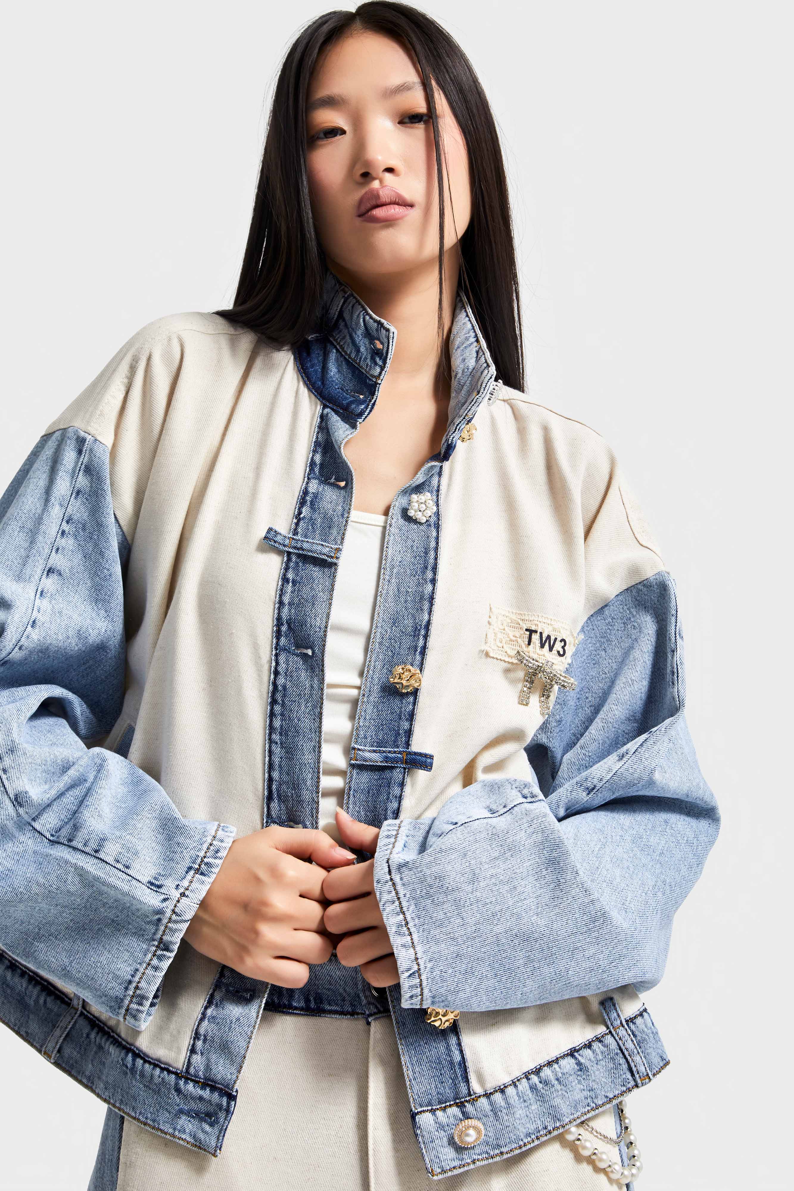 Kadın Tınt Bej Rengi Denim Örme Kumaş Oversize Özel Tasarım Denim Ceket