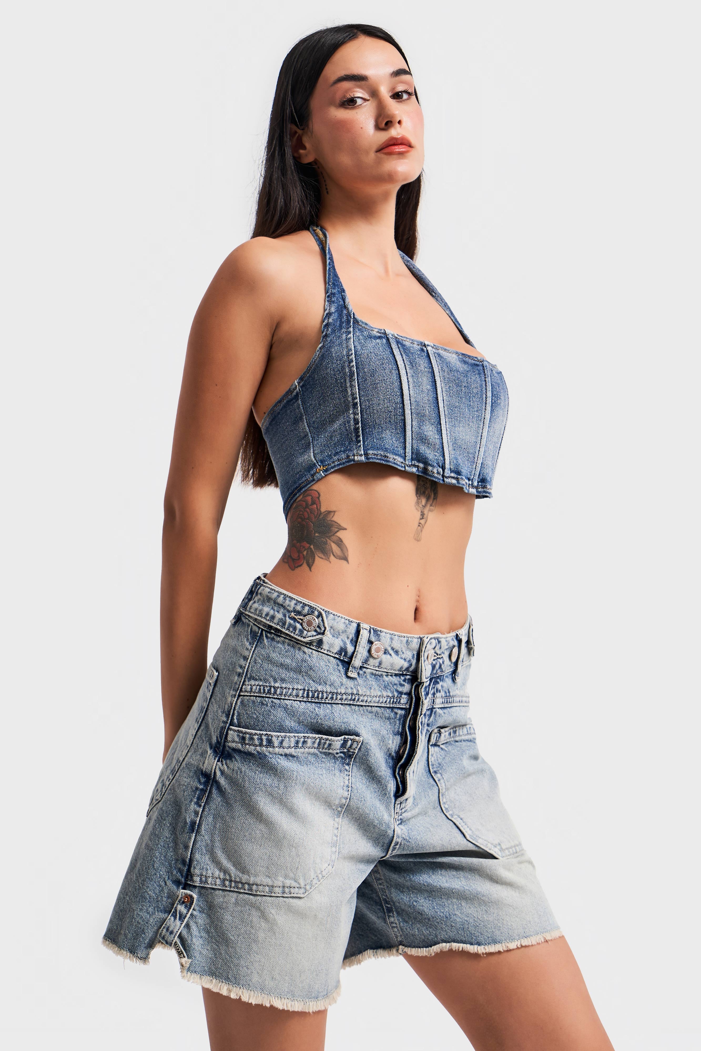 Women's Tint Denim Color Belt Detailed Front Pocket Denim Shorts