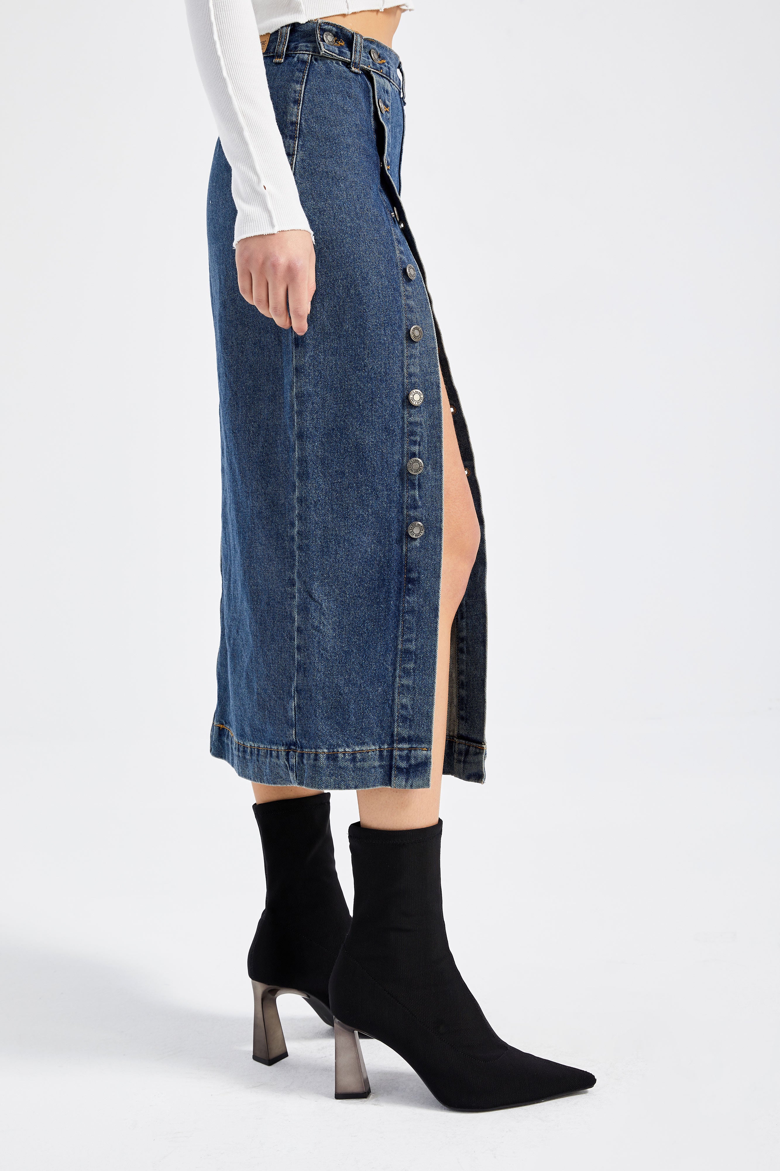 Kadın Tint Kot Rengi Önü Düğmeli Maxi Boy Denim Etek