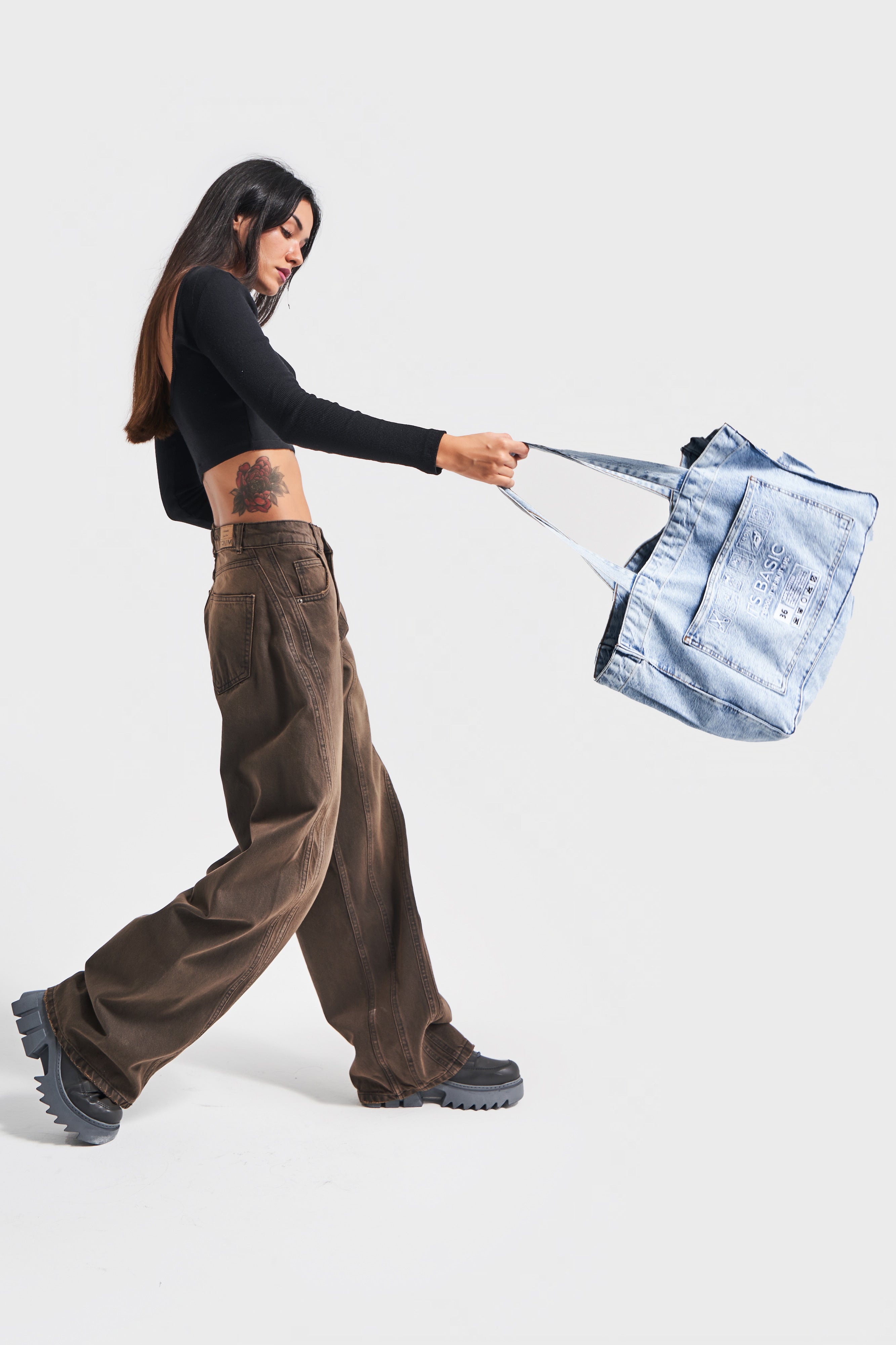 Denim Color E3W427 White IT'S BASIC Embroidered Gusseted Pocket Denim Bag