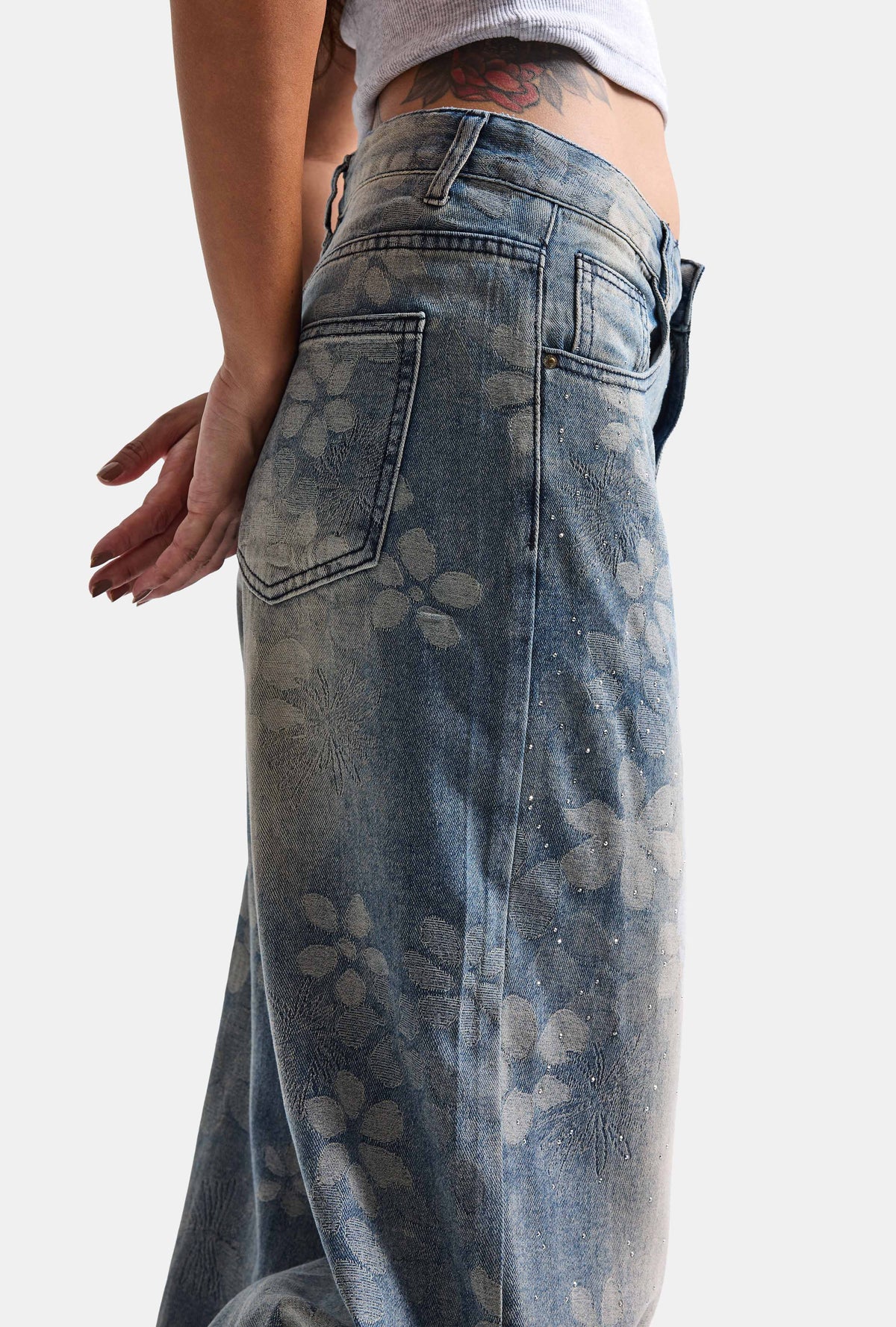 Kadın Mavi Baggy Fit T12T Özel Desenli Kumaş Parlak Taşlı Tasarım Denim Jean