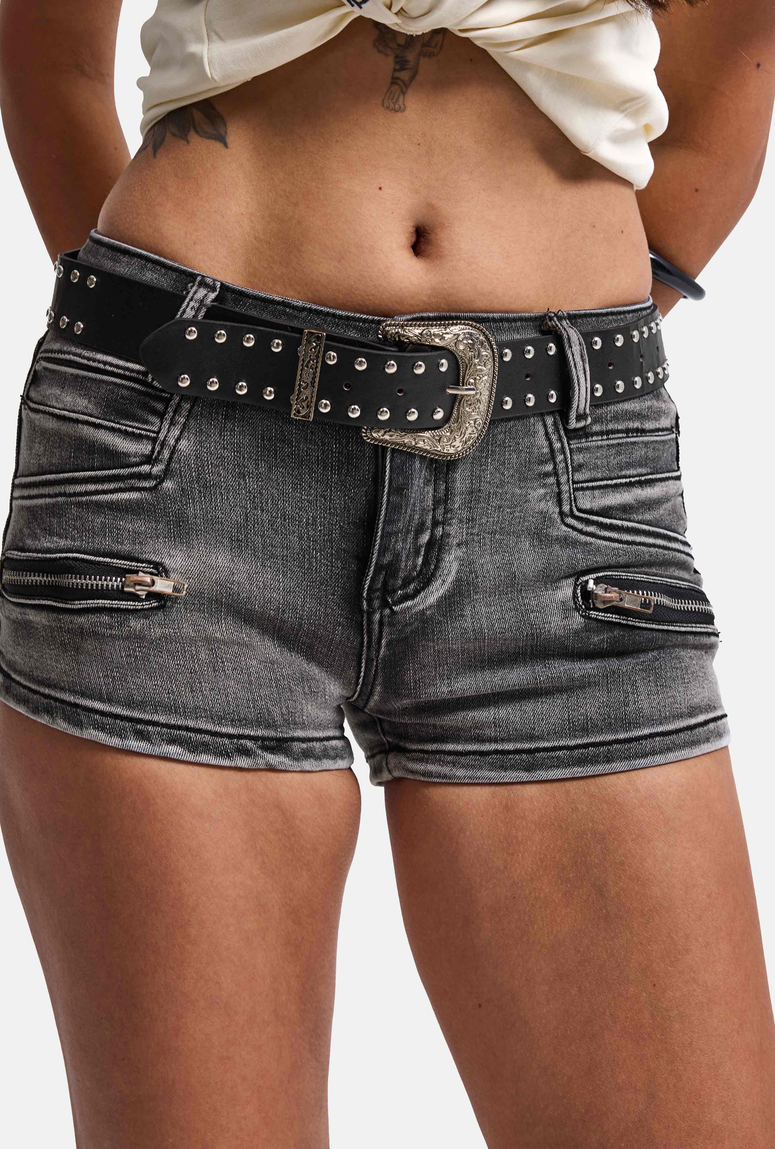Kadın Koyu Füme Mini Kemer Dahil Özel Tasarım Denim Şort