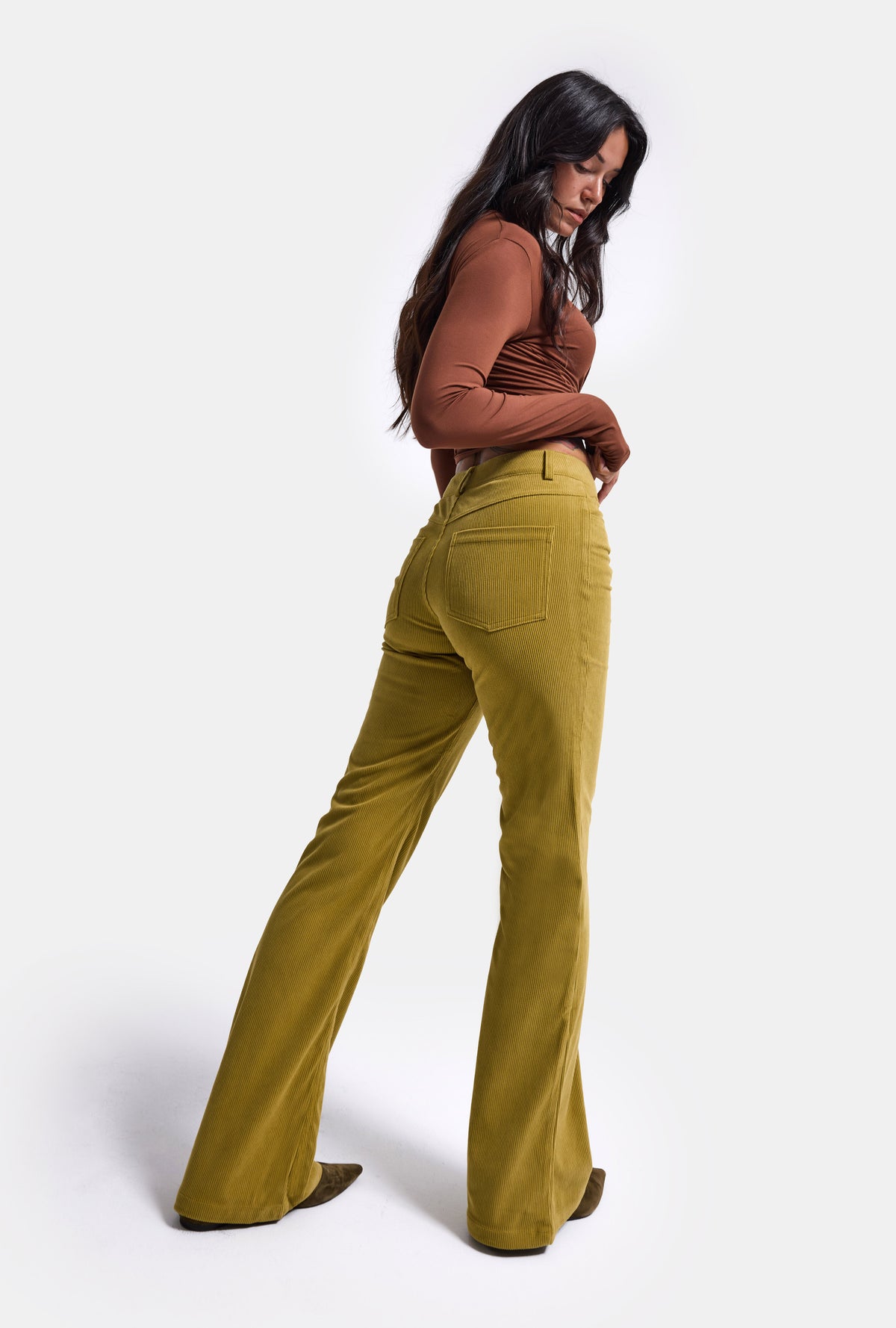 Kadın Yağ Yeşili Flare Fit Velvet Kadife Kumaş Pantolon