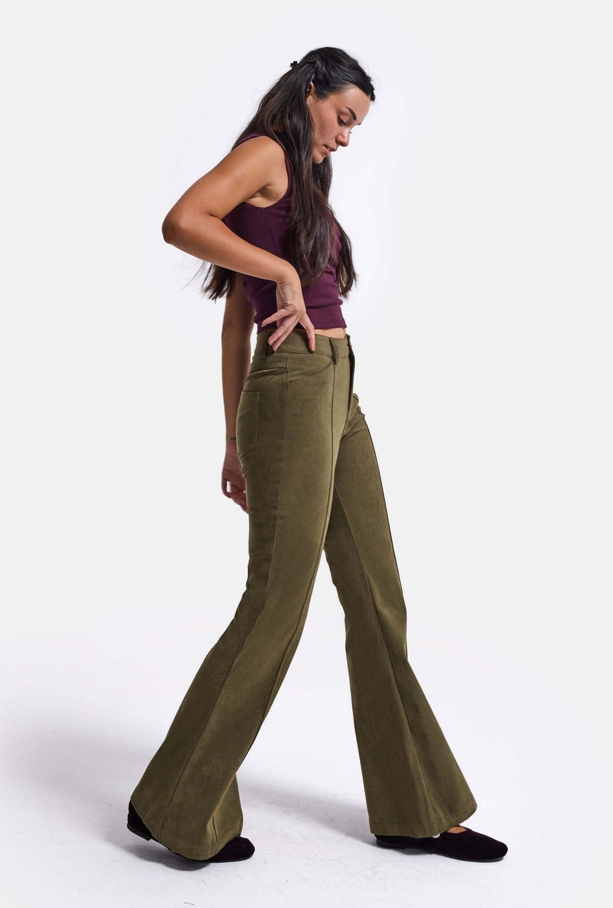Kadın Haki Flare Fit Pürüzsüz Dokulu Esnek Velvet Kadife Kumaş Pantolon